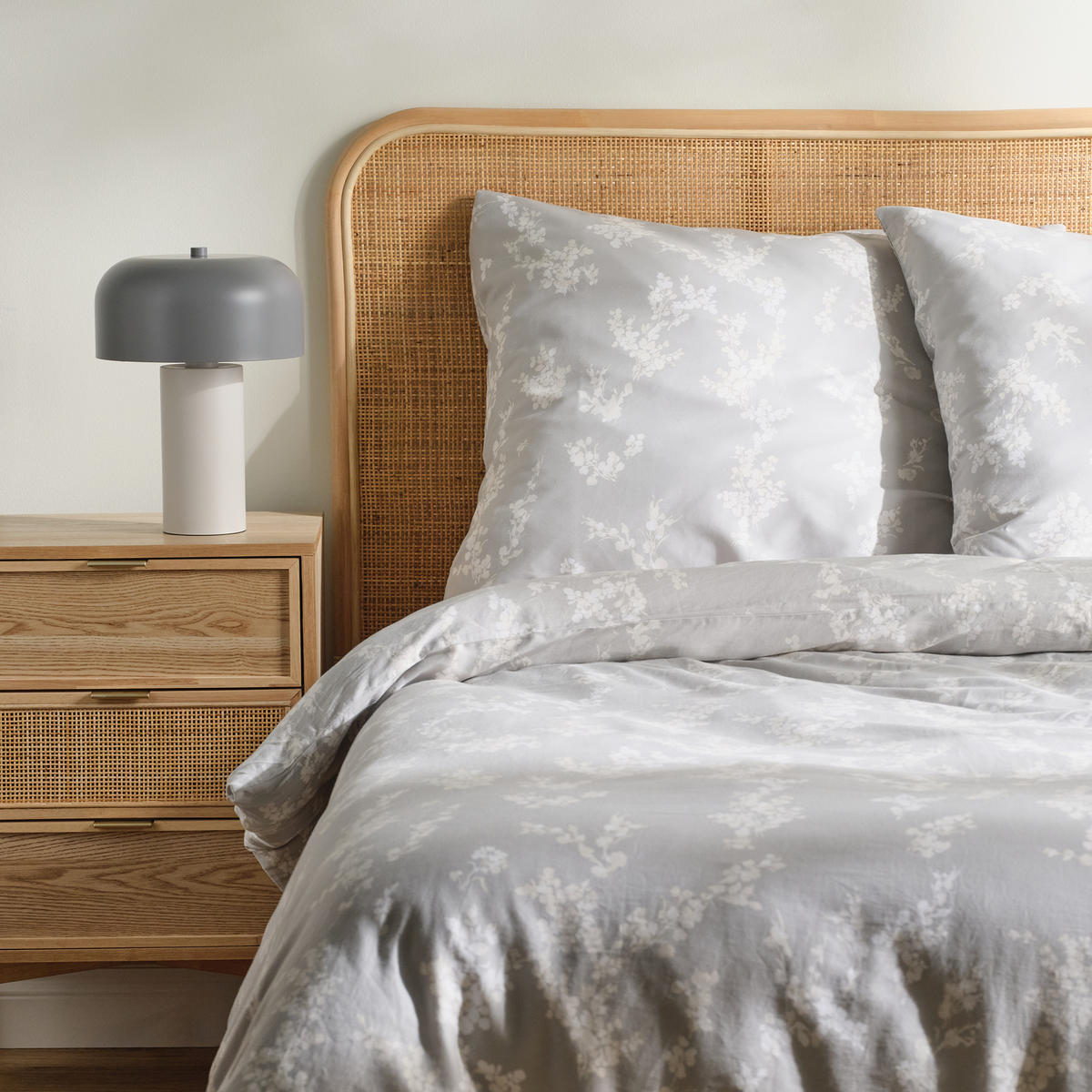 BETTWÄSCHE Vive - Hellgrau, Textil (200/220cm) - home&you