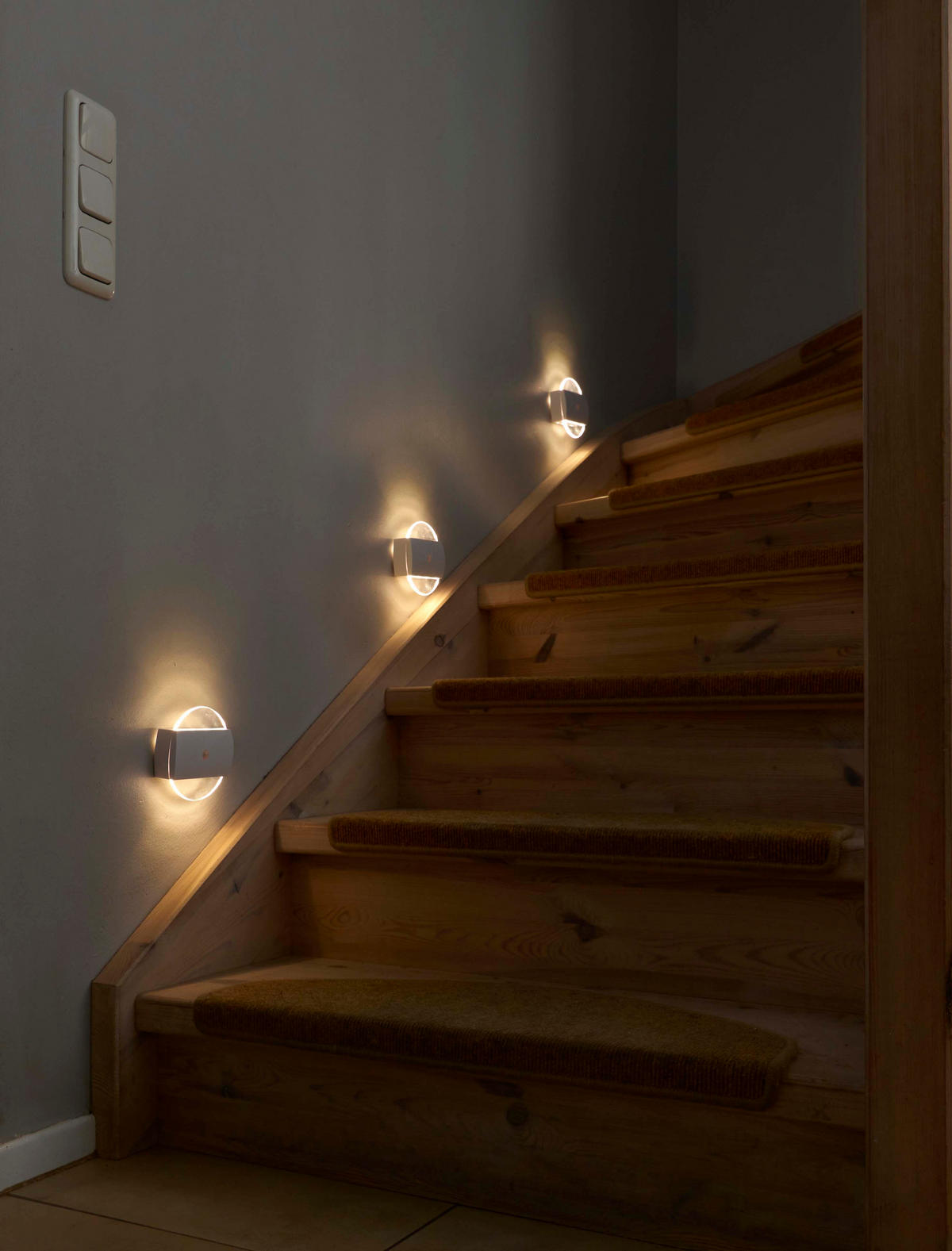 LED-TREPPENLICHT Nachtlicht Gruppenschaltung mit Bewegungsmelder Batteriebetrieben einfache Installation warmweiß 3er-Set rund - Weiß, Kunststoff (4.3/11.3/11.7cm) - Northpoint