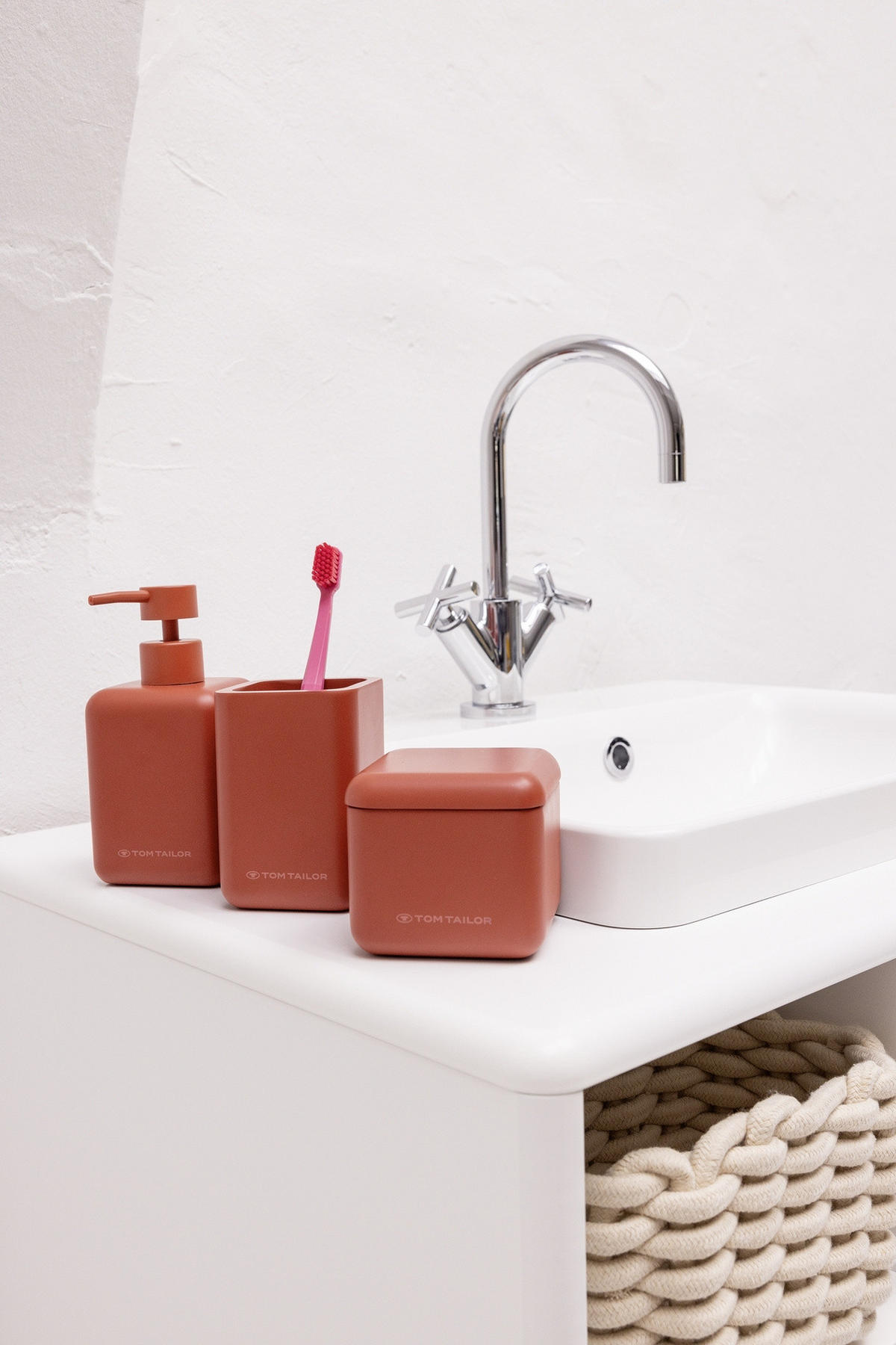 BAD-ORGANIZER mit Deckel - Rot, Kunststoff (8.5/7.7/8.5cm) - Tom Tailor