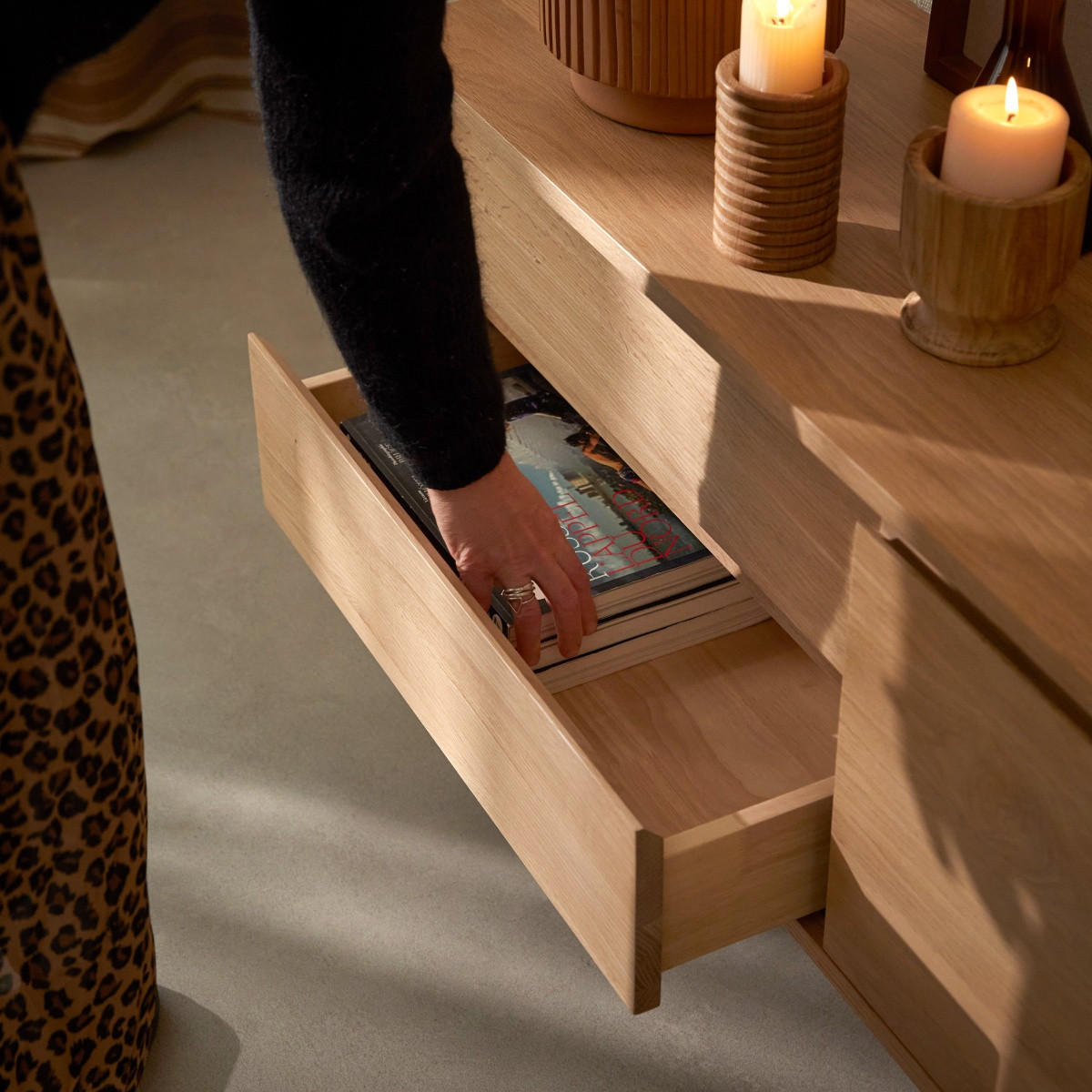 TV-SCHRANK Esmée Natur aus Eiche - Naturfarben, Holz (130/60/35cm) - Tikamoon