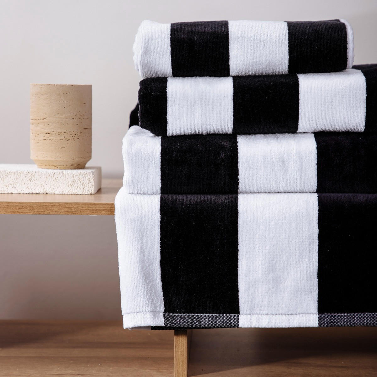 BADETUCH Lawena schwarz-weiß 100/150 cm - Schwarz, Textil (100/150cm) - Homla