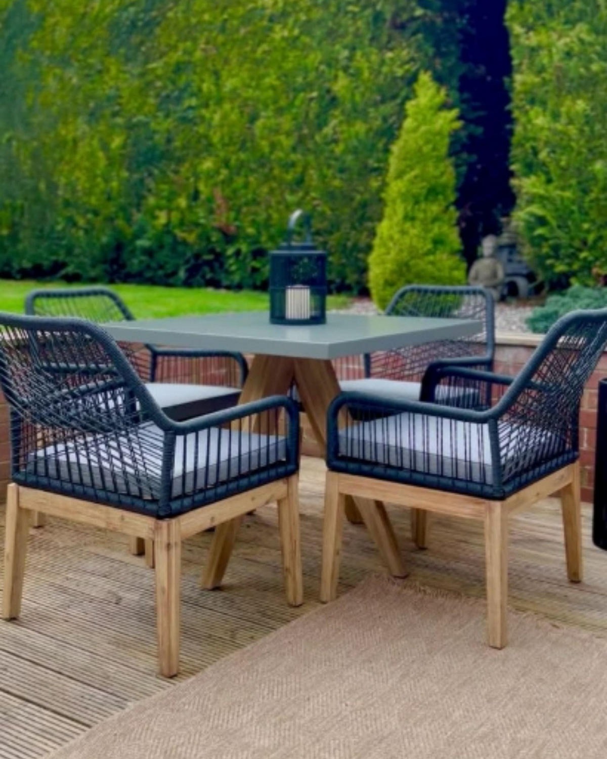 GARTENMÖBEL SET 4-Sitzer Faserzement grau 90/90 cm schwarz/grau Olbia - Hellbraun/Schwarz, Stein - Beliani