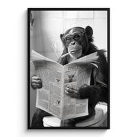 GERAHMTES BILD Affe - WC - Zeitung - Schwarz-Weiß - Humor 80x120 cm - Hellgrau, Papier (80/120cm) - MuchoWow