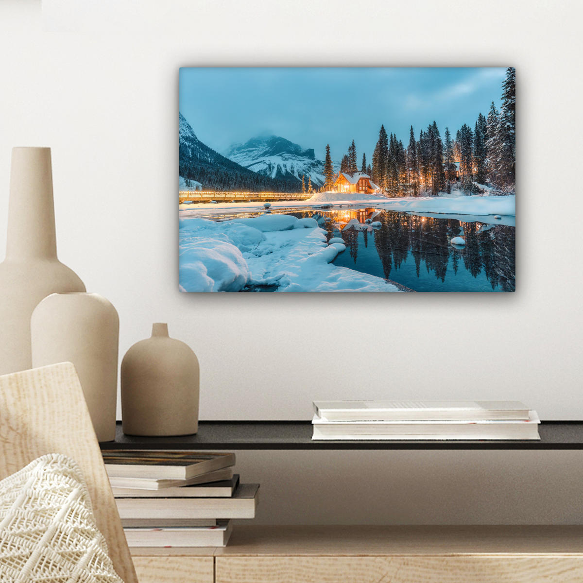 LEINWANDBILD Winterlandschaft - Natur - Haus - Berge - Schnee Deko Schlafzimmer 30x20 cm - Hellblau, Textil (30/20cm) - MuchoWow