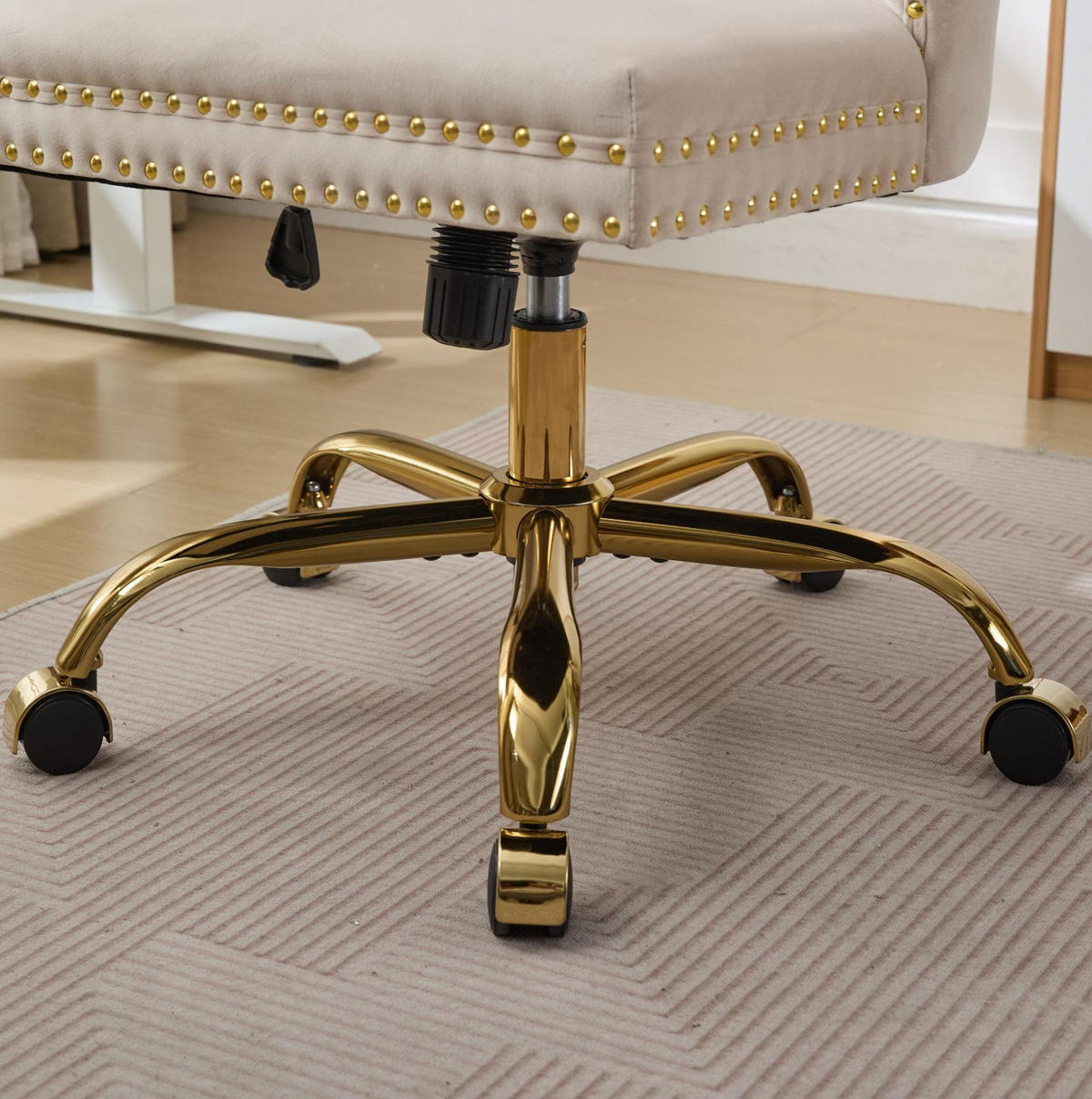 BÜROSTUHL Samt Beige mit goldfarbenem Metallgestell - Beige, Metall (50/98/63cm) - Meubliv