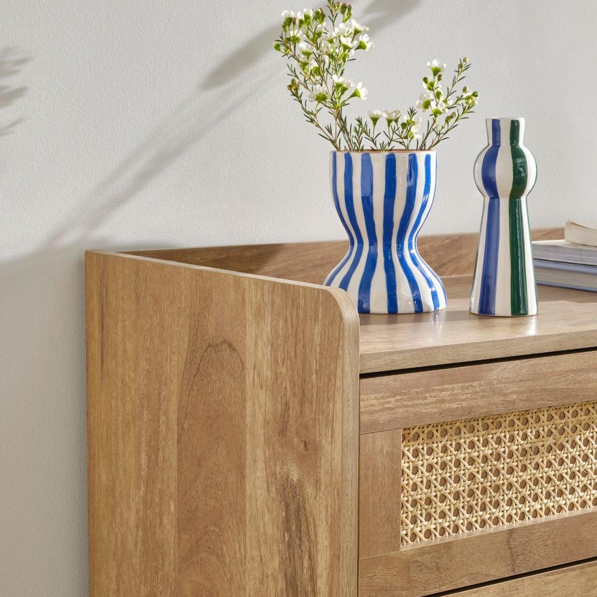 KOMMODE mit 3 schubladen und fronten aus natürlichem rattan - palmo 80/39/79 cm - Apfelbaumfarben, Holzwerkstoff (39/79/80cm) - Calicosy