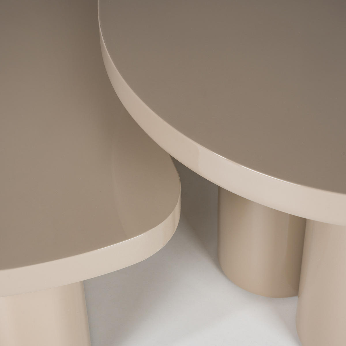 COUCHTISCH - Creme, Holzwerkstoff (90/90/34cm) - home24