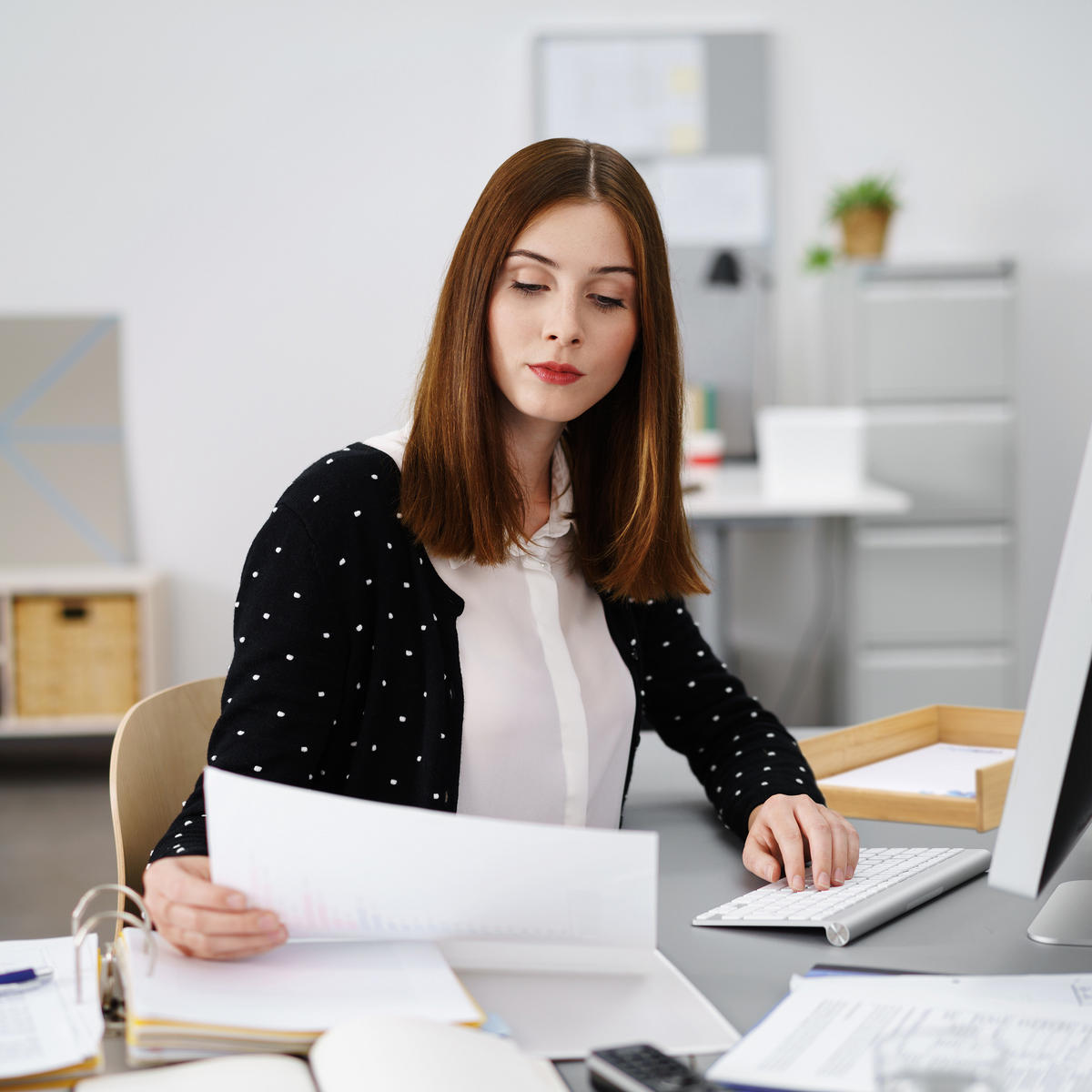 ULOŽENIE dokumentov - svetlohnedá, drevo/kompozitné drevo (25/6/33cm) - Relaxdays