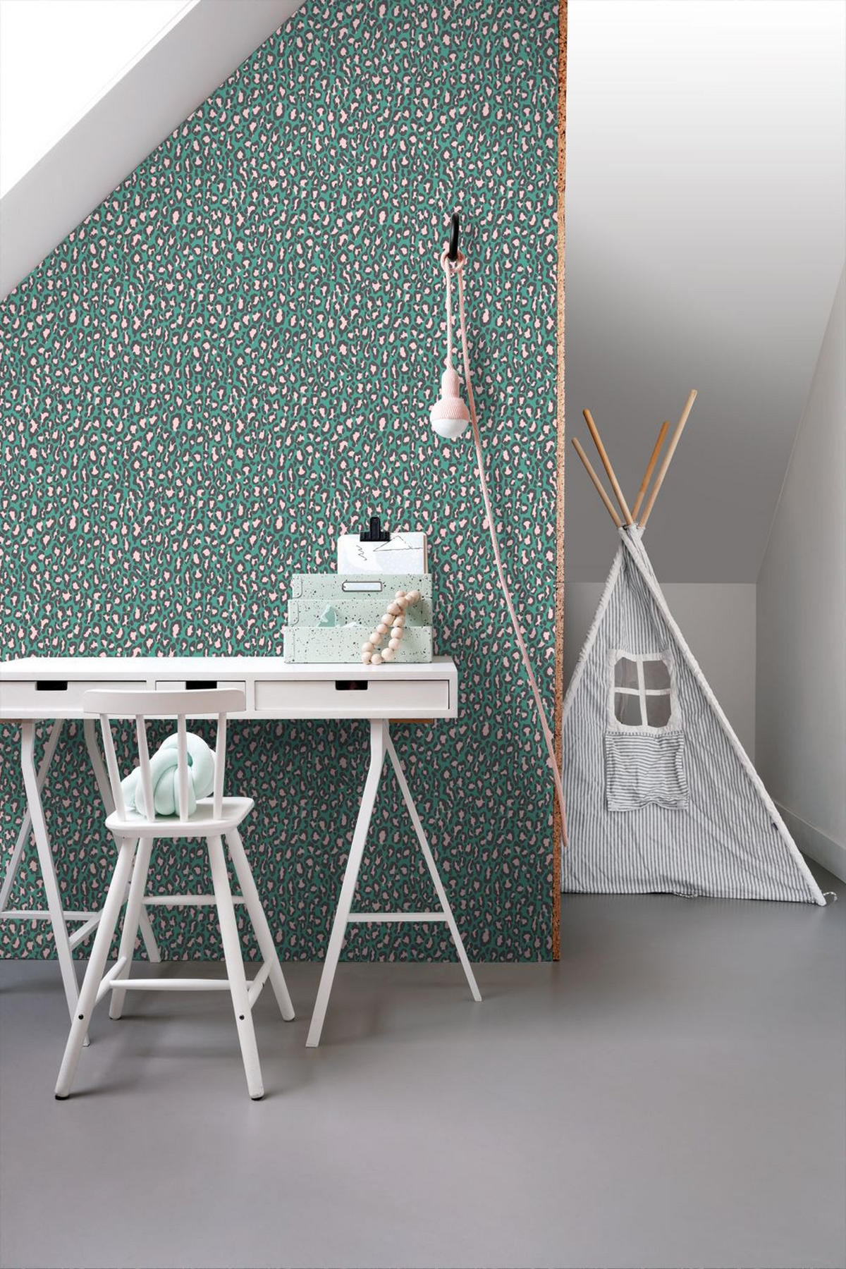 TAPETE Leopardenmuster 50 x 900 cm - Blau, Papier (50/0.1cm) - ESTAhome