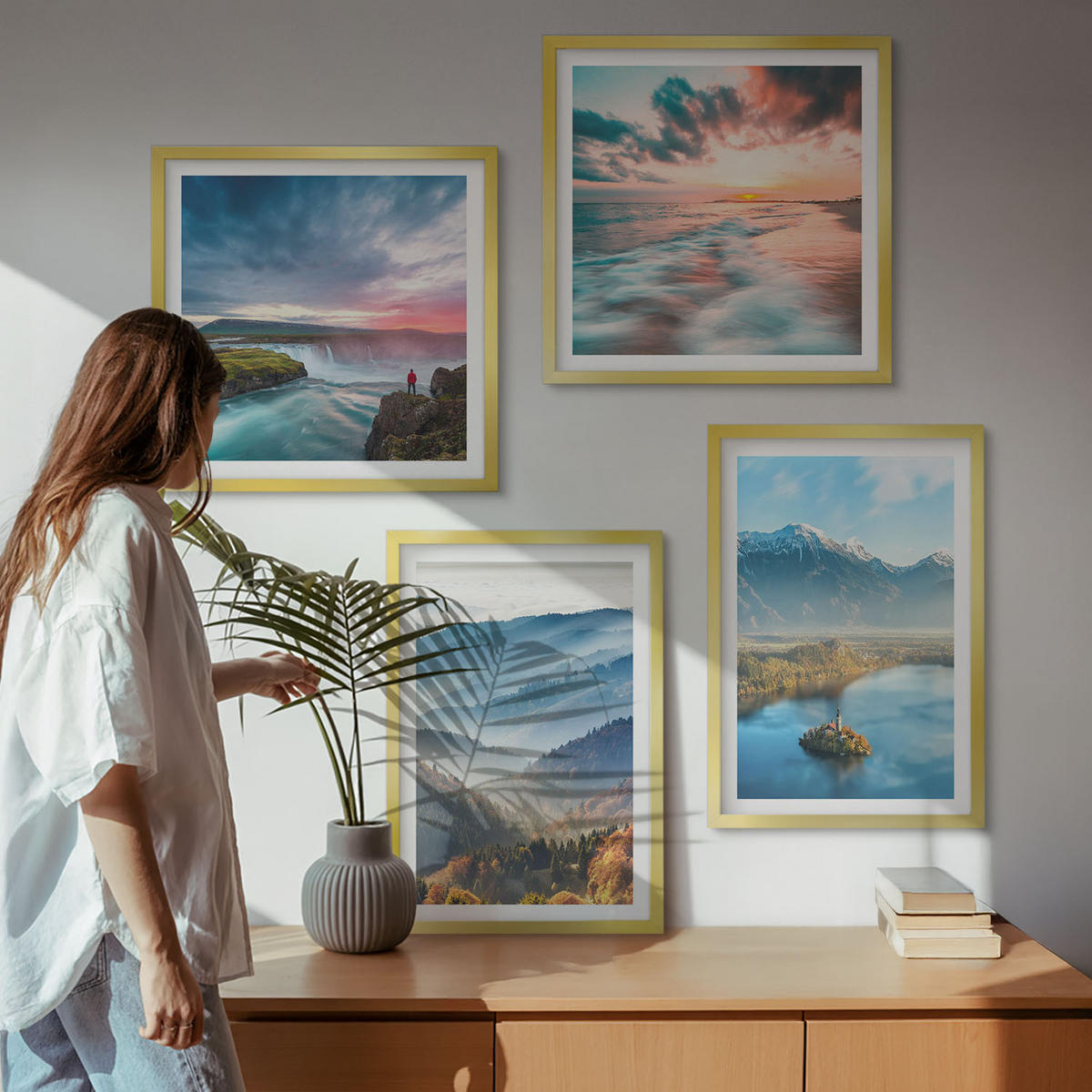 BILDER SET 4er Set - 50x50 cm & 40x60 cm Goldrahmen - Berglandschaften, Wasserfälle - Goldfarben, Kunststoff (50/50cm) - TULUP