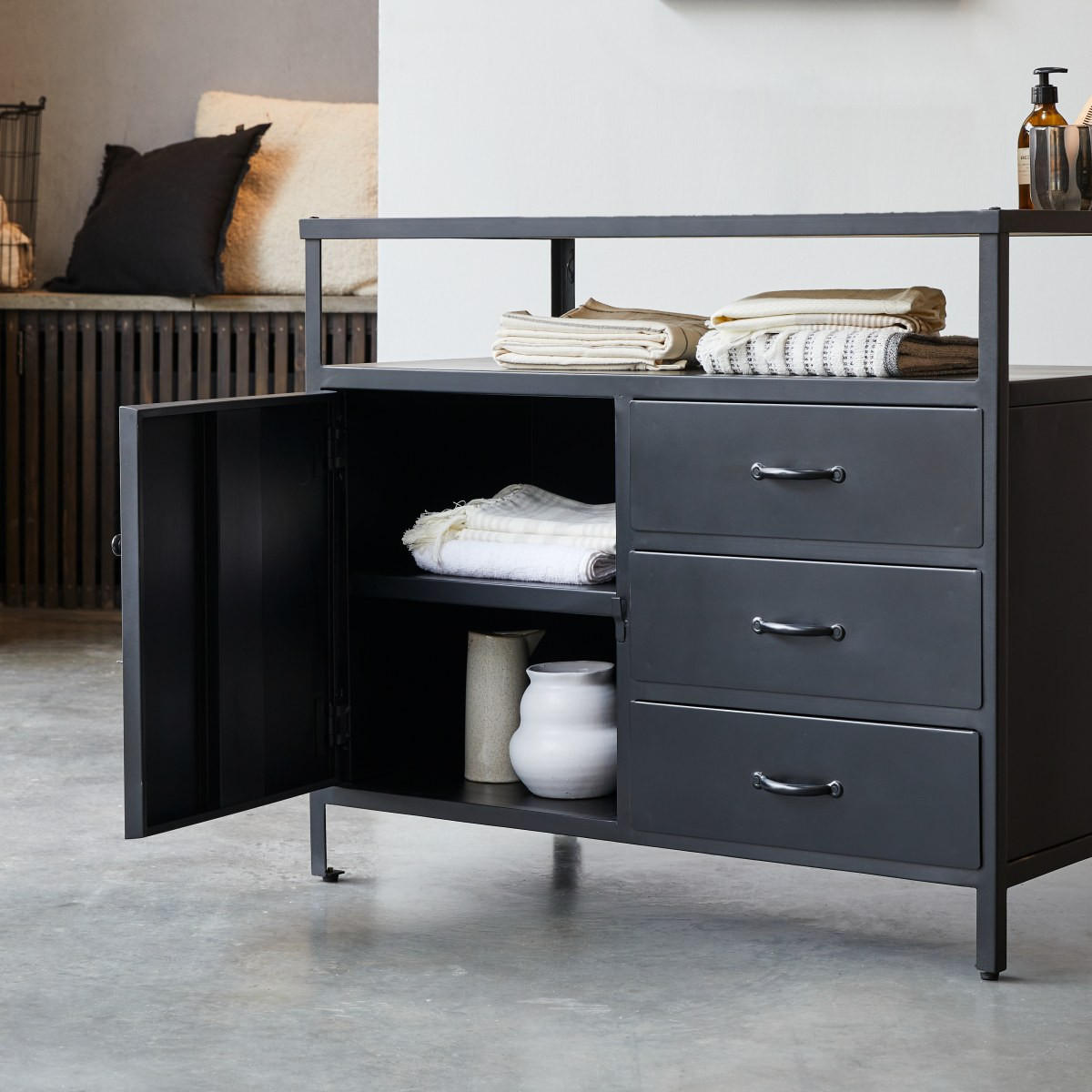 AUFBEWAHRUNGSMÖBEL Industriel Schwarz aus Metall - Schwarz, Metall (95/80/55cm) - Tikamoon