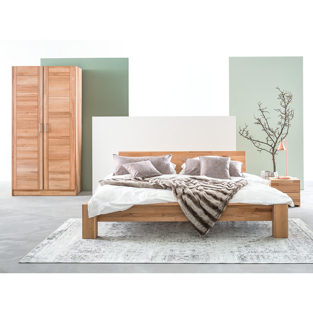 DREHTÜRENSCHRANK - Massivholz - Braun - Kernbuche, Holz (105/207/61cm) - home24