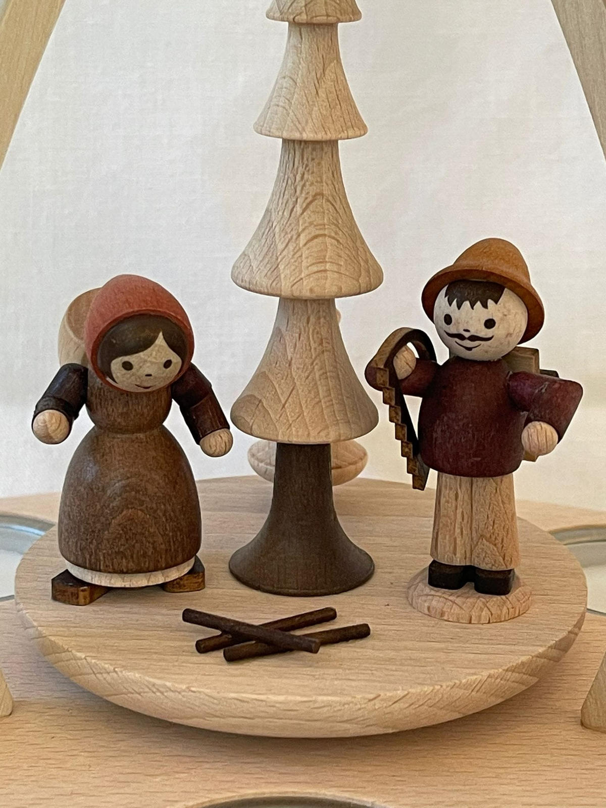 PYRAMIDE Waldfiguren für 3 Teelichter 23/23/27 cm - Multicolor, Holz (23/27/23cm)