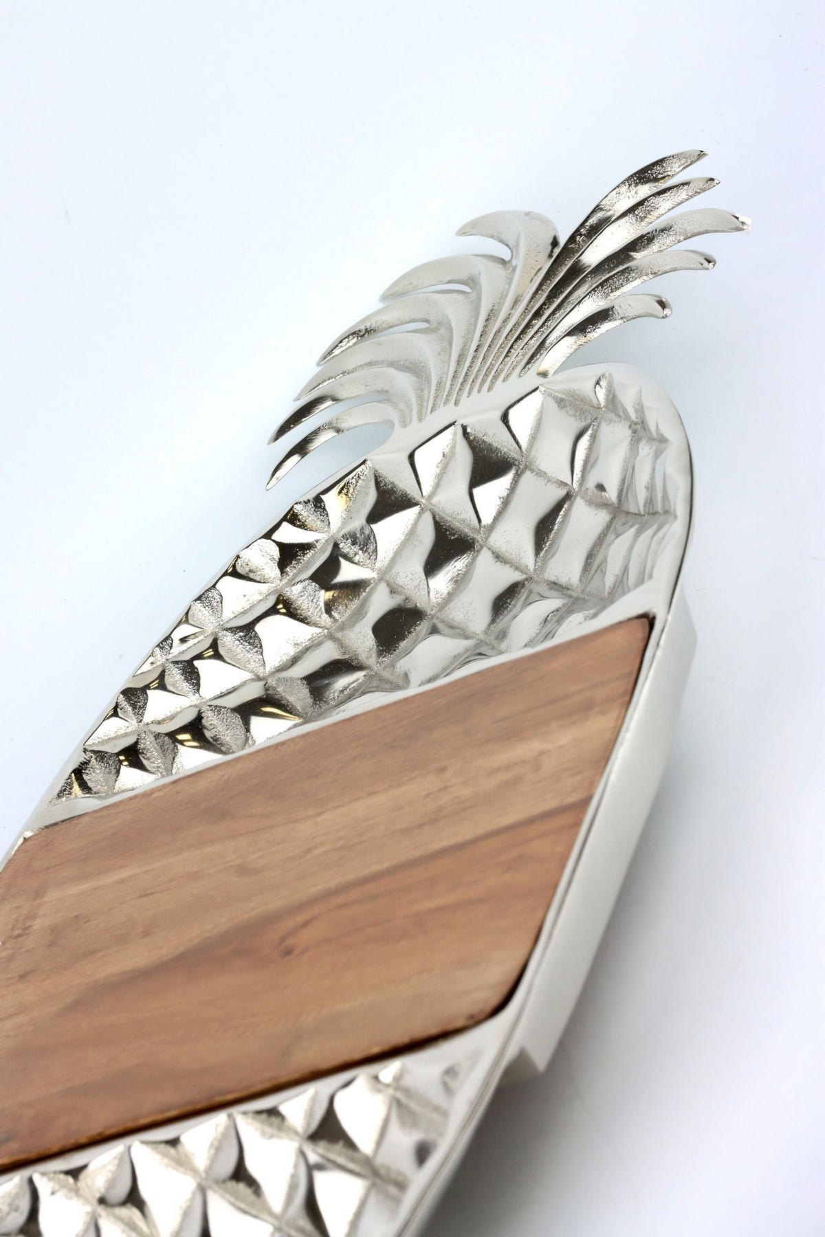 BRETTSCHALE Pineapple - Silberfarben, Metall (63/6/26cm) - FURNARO