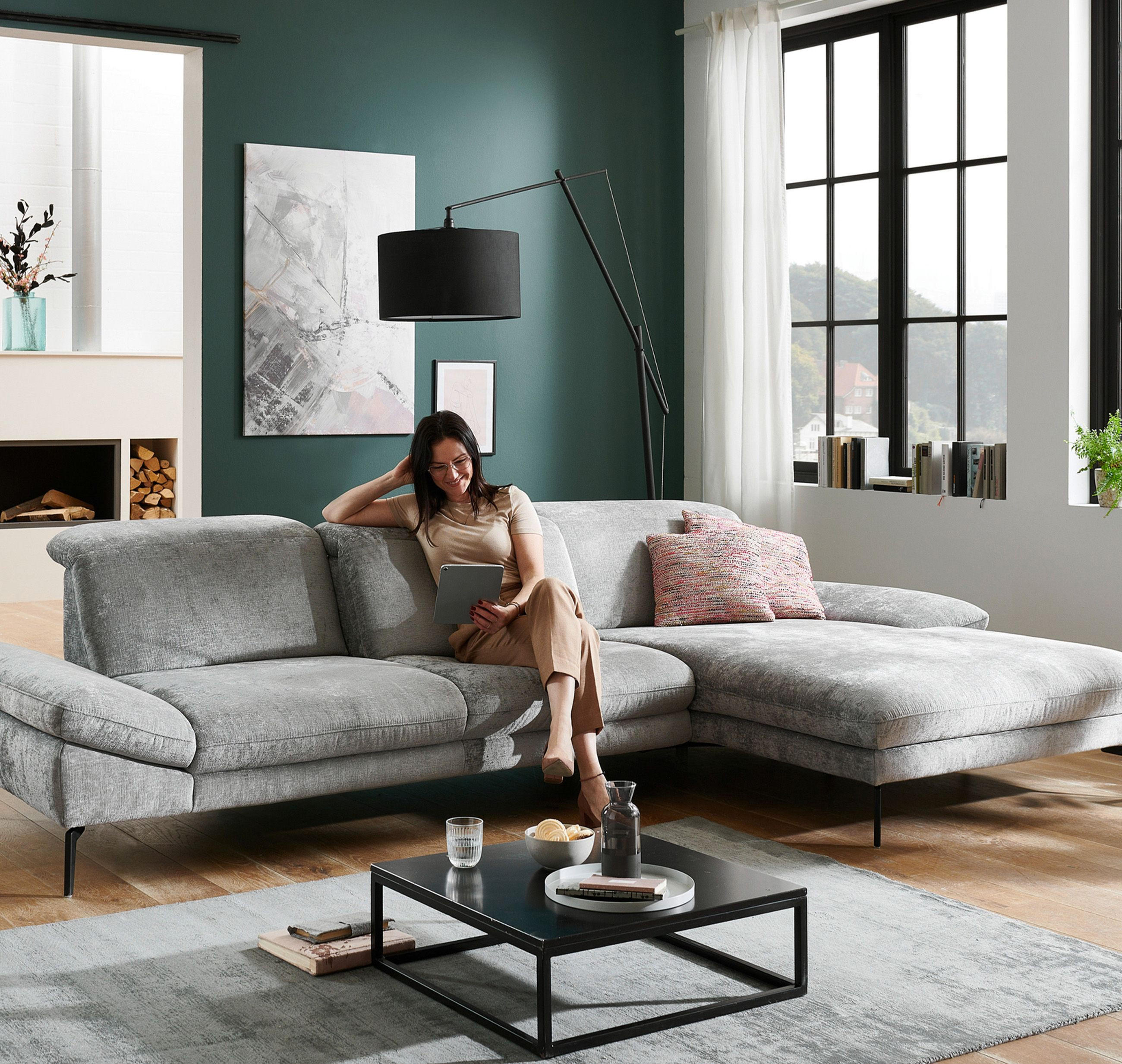 beldomo sofa system mit person darauf