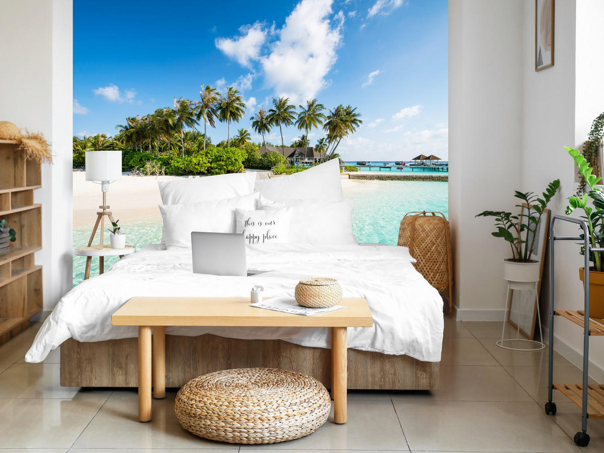 FOTOTAPETE für Schlafzimmer Tropeninsel Steg Palmen Pflanzen 500x350 - Blau/Beige, Papier (500/350cm) - Muralo