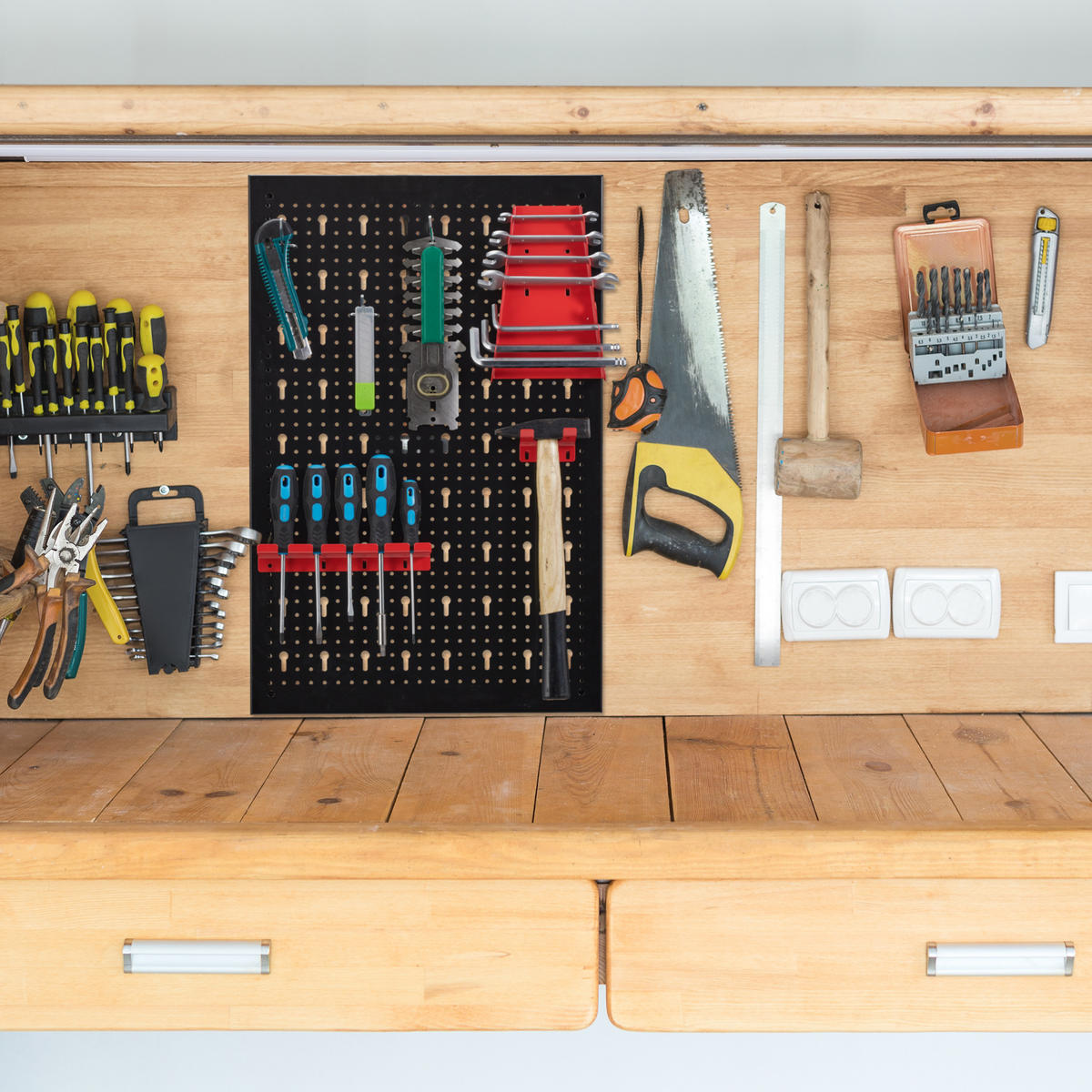 3XWERKZEUGWAND - Schwarz, Metall (39/60/2cm) - Relaxdays