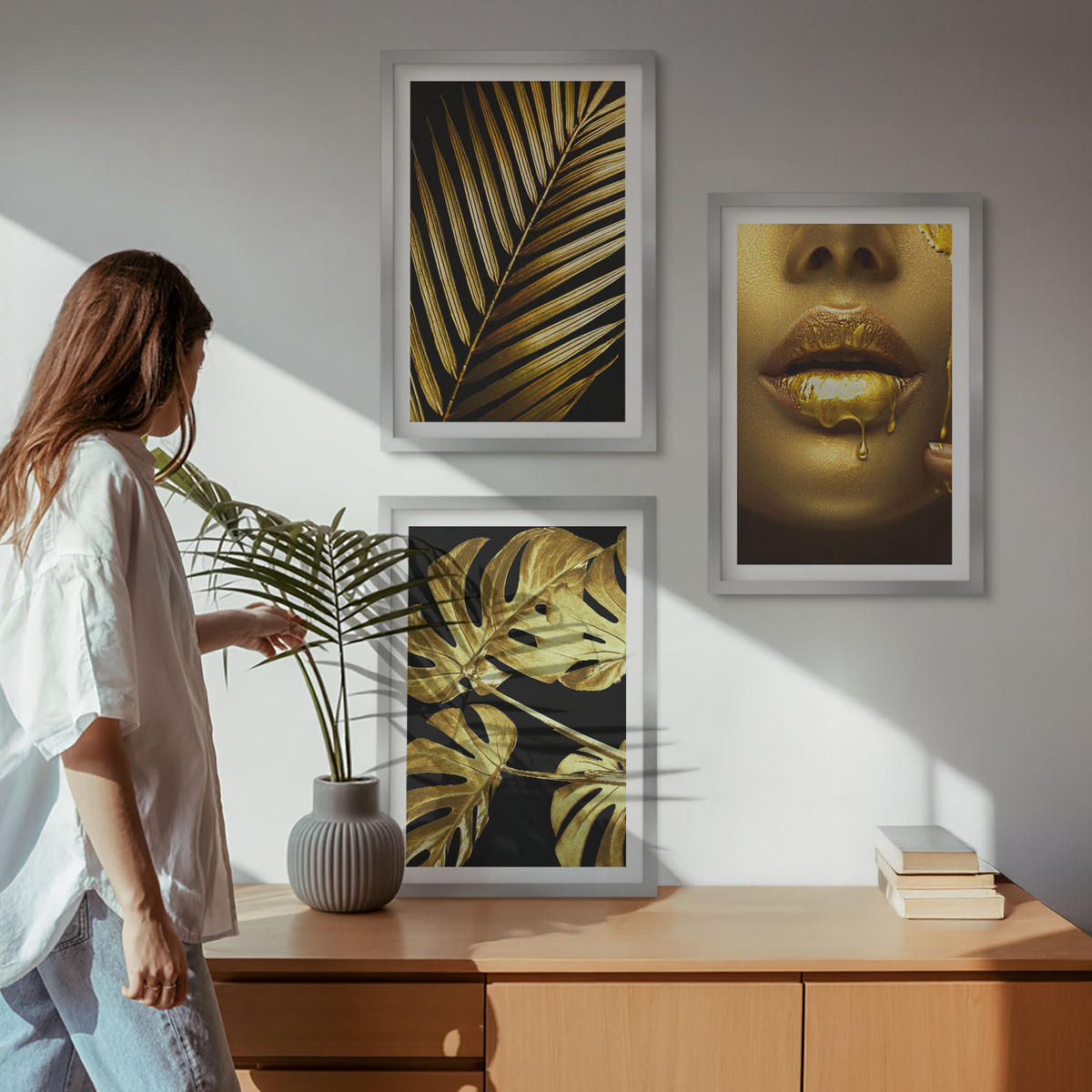 BILDER SET 3er Set - 40x60 cm Silberner Rahmen - Mund einer Frau mit Monstera-Palme - Silberfarben, Kunststoff (40/60cm) - TULUP