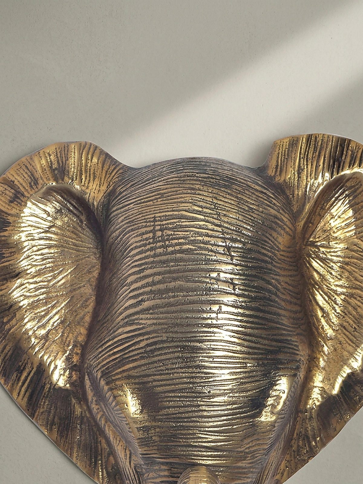 WANDDEKO Elefant Aluminium goldfarben 41 cm im afrikanischen Stil - Goldfarben, Textil (33/41/20cm) - KADIMA DESIGN