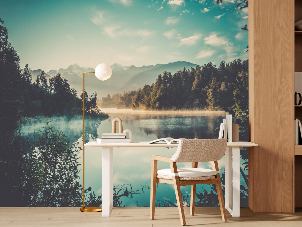 FOTOTAPETE für Esszimmer Bergsee Wald Bäume Nebel 200x140 - Türkis/Gelb, Papier (200/140cm) - Muralo