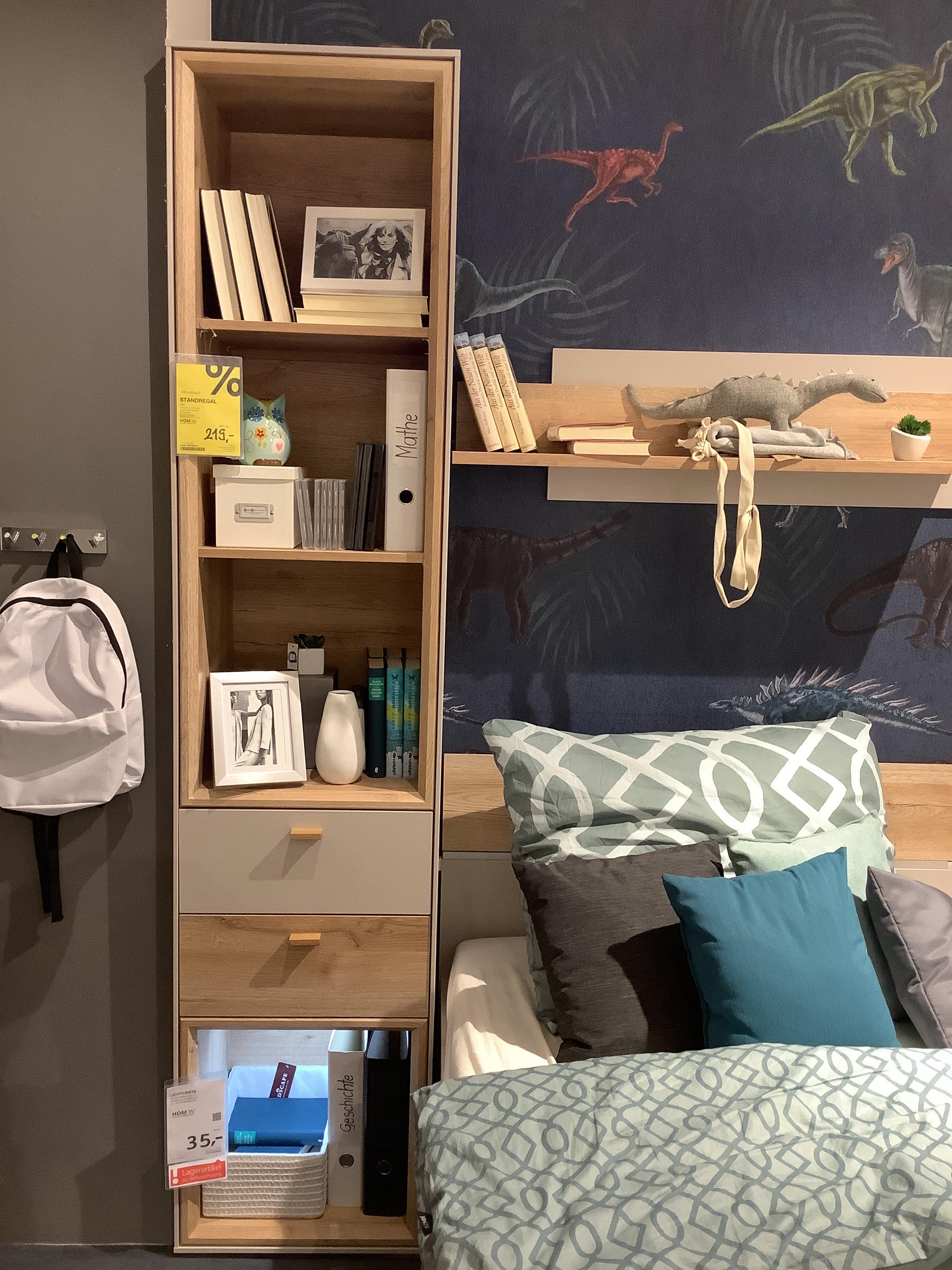 STANDREGAL NIKA - Hom`in