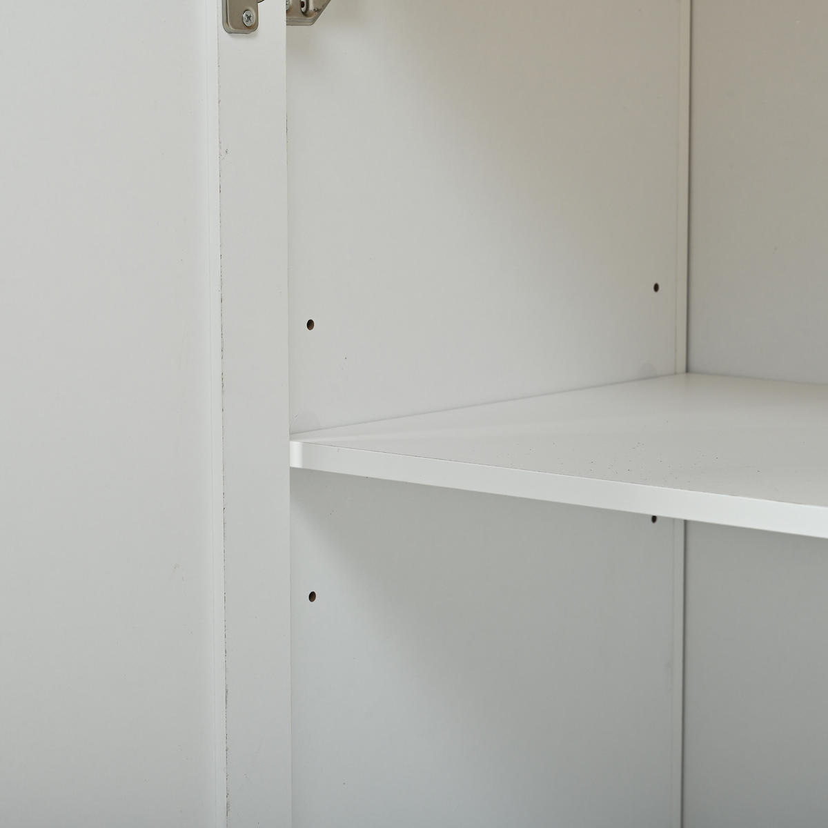 SIDEBOARD Weiß MDF 4 Türen 2 Fächer 140cm Modern Schrank - Weiß, Holzwerkstoff (140/78/40cm) - FLIEKS
