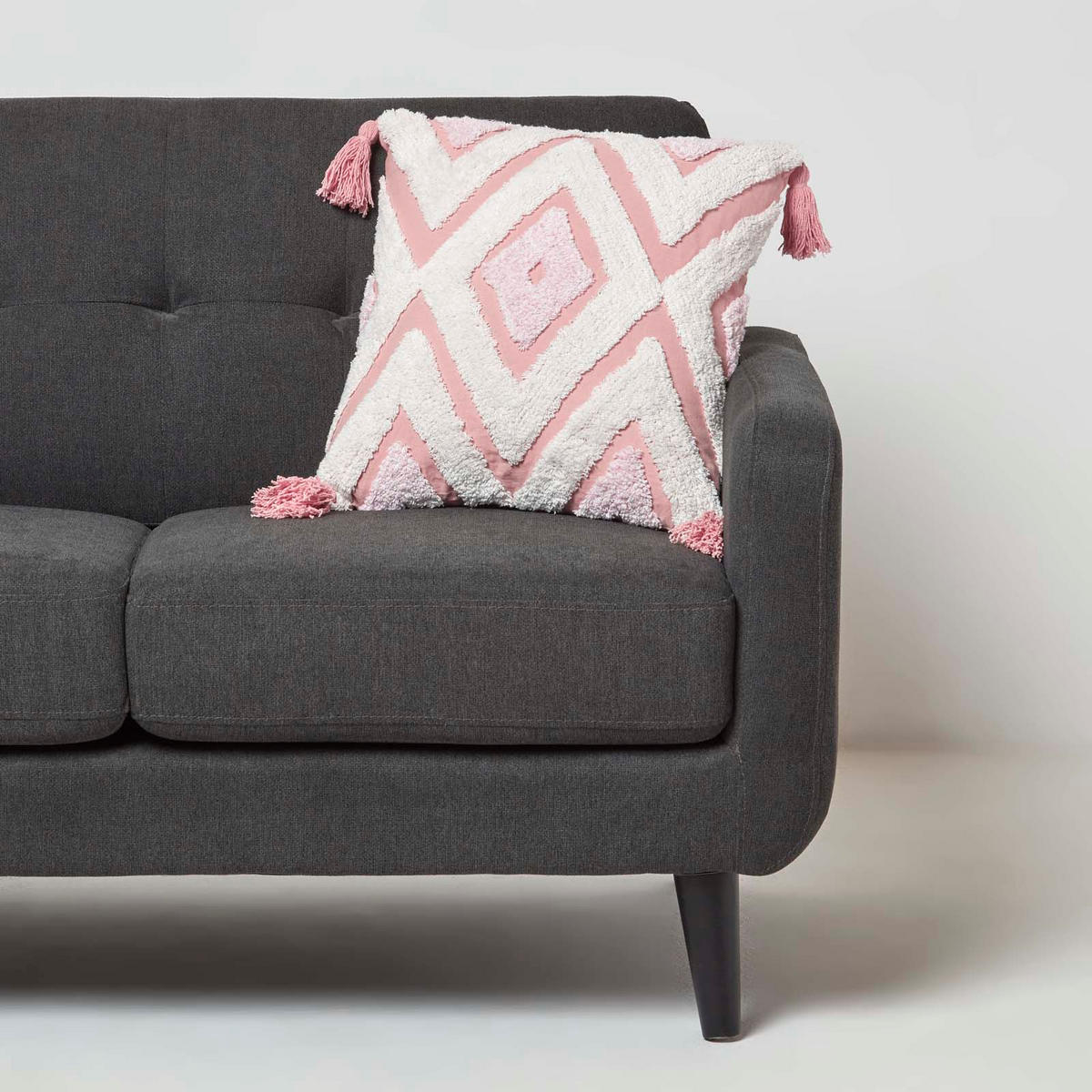DEKOKISSEN Tufted rosa 45/45 cm Boho-Style mit Quasten - Rosa, Textil (45/45cm) - Homescapes