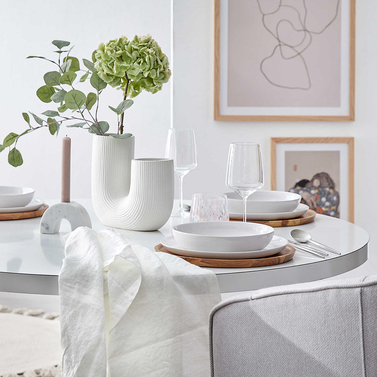 VASE Tube - Weiß, Keramik (23cm) - Butlers