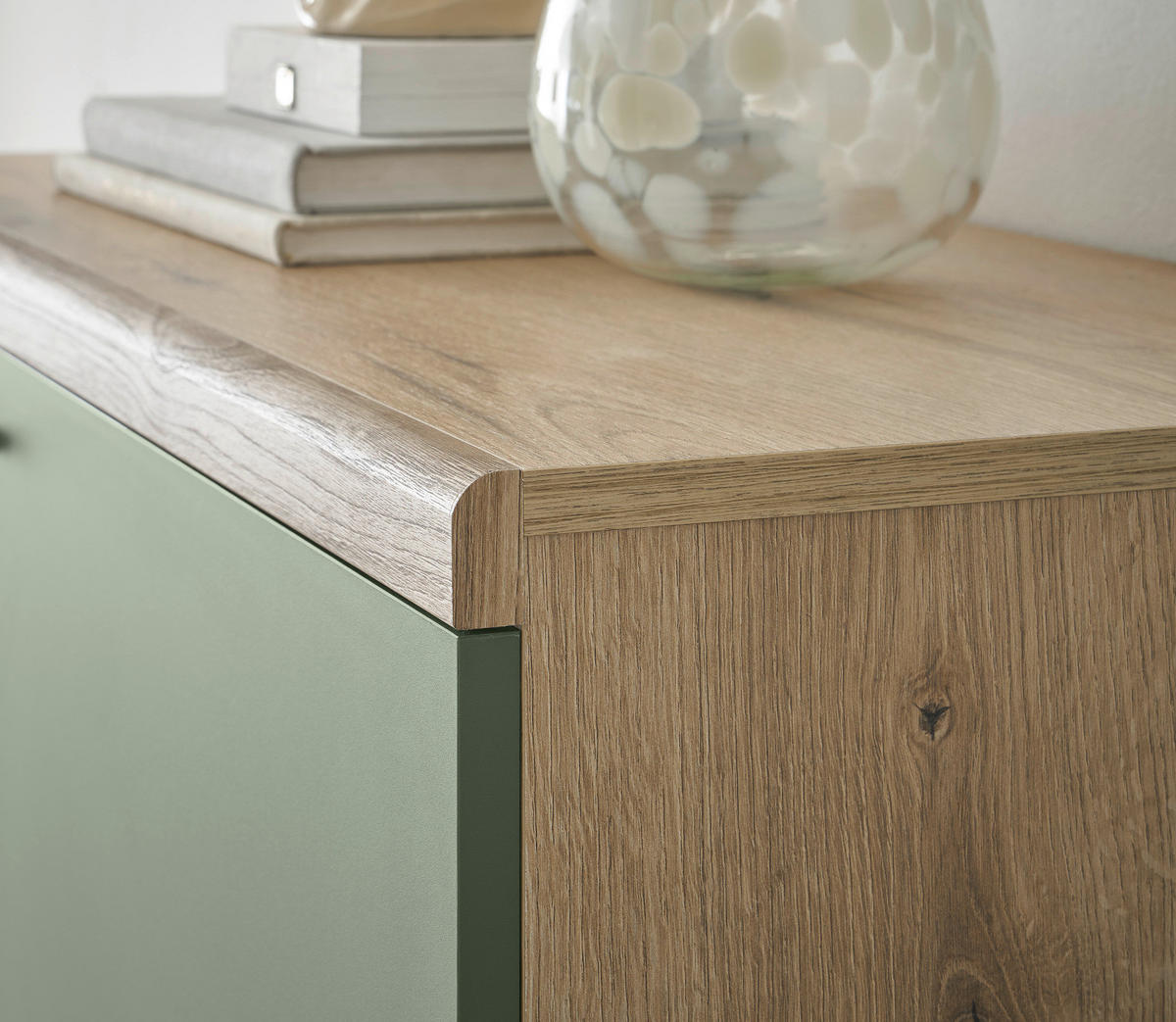 HIGHBOARD Salbei grün, Eiche Evoke, skandinavisch 107 cm, Kommode mit viel Stauraum - Salbeigrün/Eichefarben, Holz/Holzwerkstoff (107/134/40cm) - Furn.Design