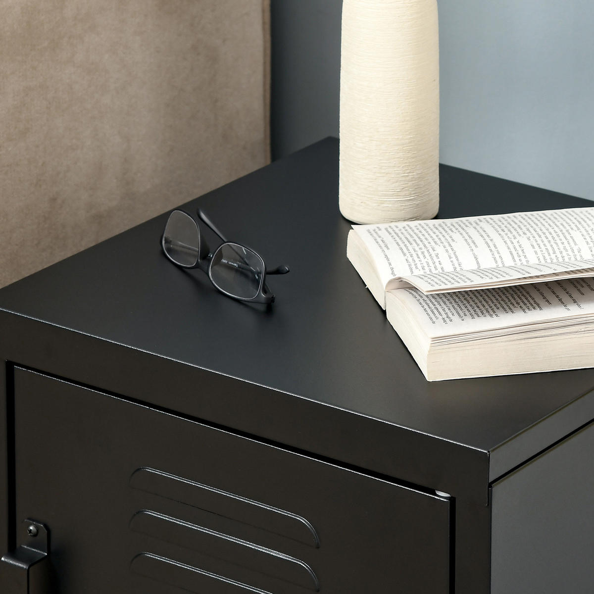 NACHTTISCH Nachtschrank Beistelltisch mit Regal Tür Industriedesign Metall - Schwarz, Metall (40/50/40cm) - HOMCOM