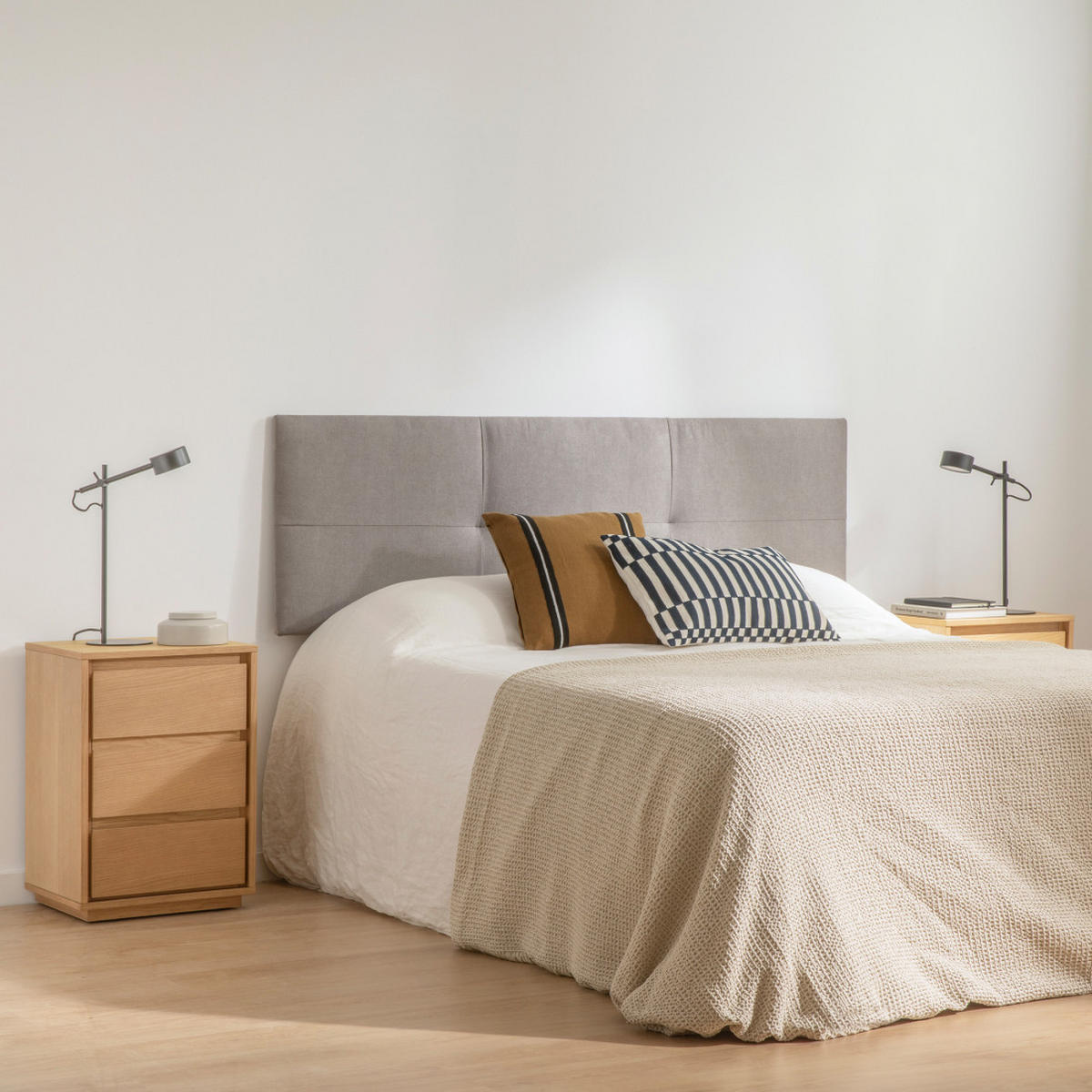 KOPFTEIL Ilan Grau 165 cm x 52 cm - Grau, Textil (165/52/3cm) - Kenay Home