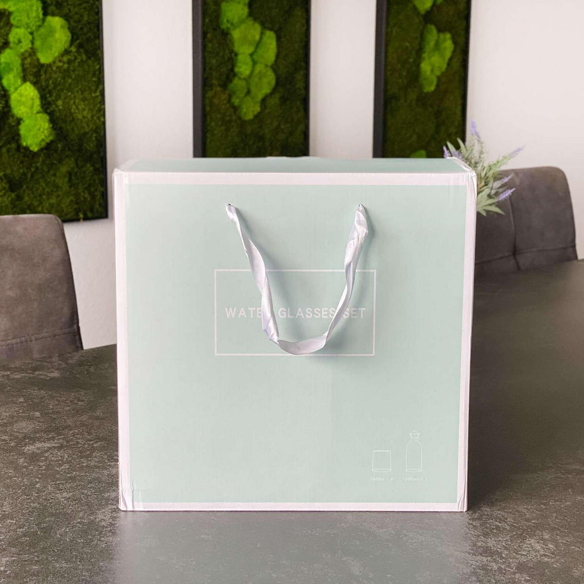 KARAFFE mit 4 Gläsern Set aus Glas mit Regenbogen Schimmer - Transparent, Glas (1.1L) - Intirilife