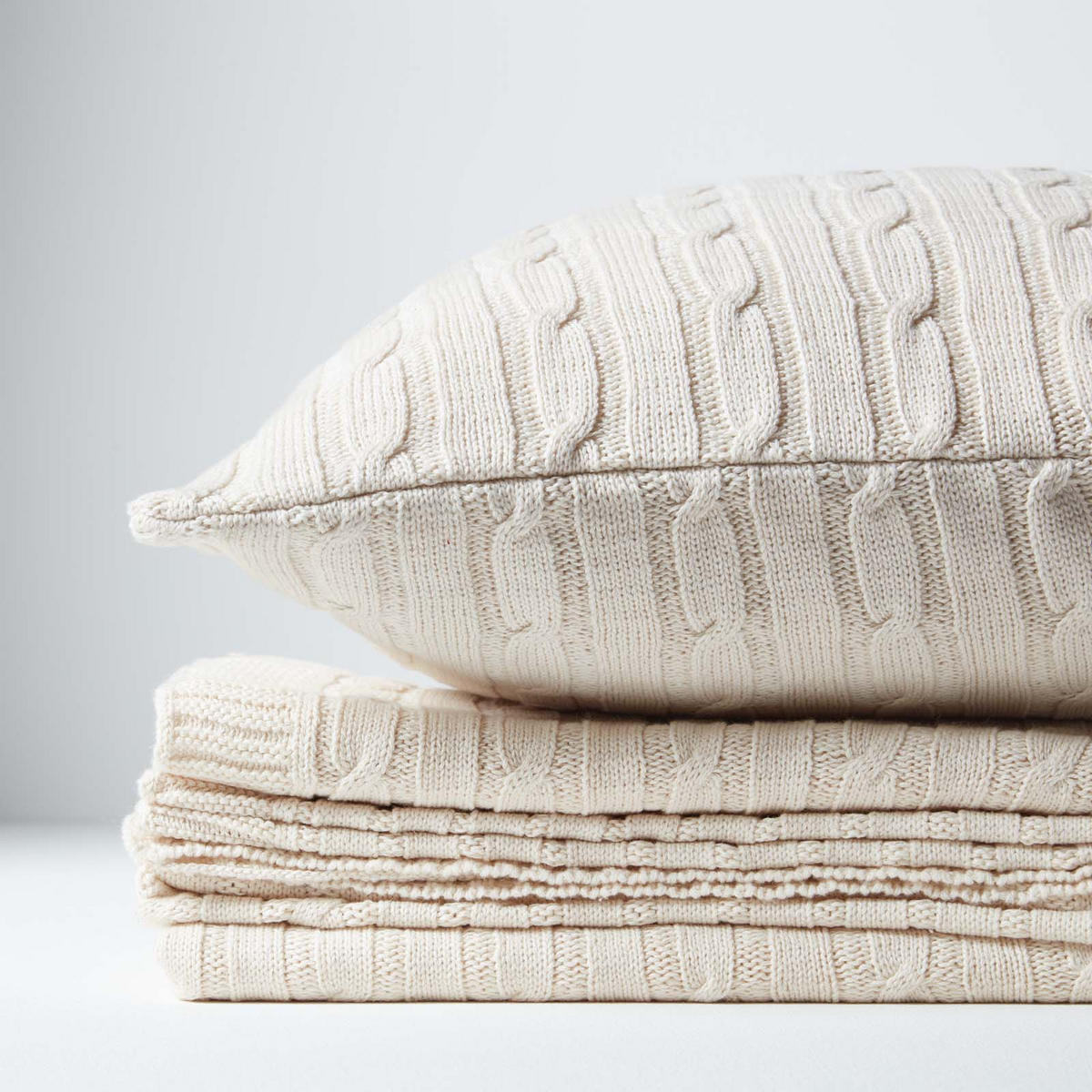 KISSENHÜLLE Zopfmuster 45/45 cm - Creme, Textil (45/45cm) - Homescapes