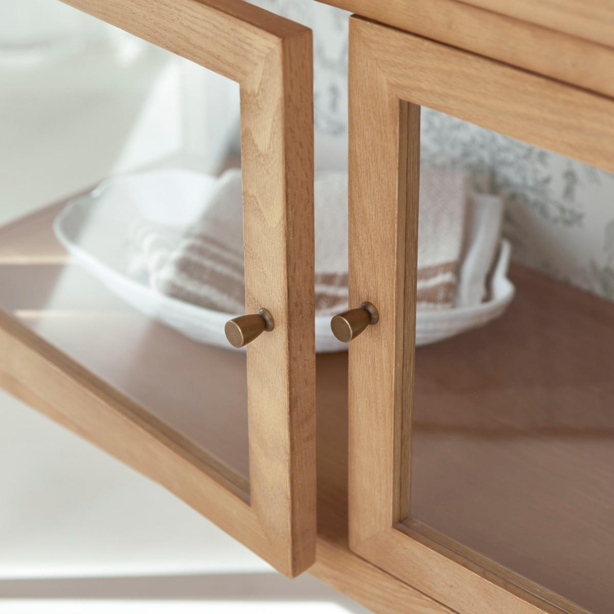 VITRINENSCHRANK Tana Natur aus Eiche - Naturfarben, Holz (110/160/40cm) - Tikamoon