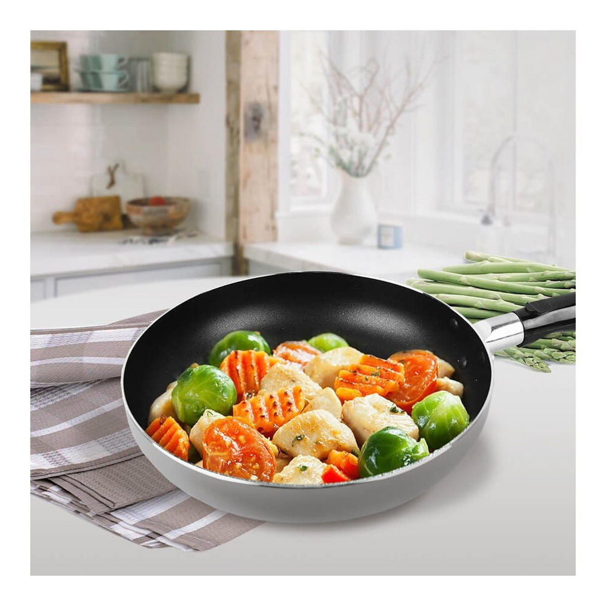 PFANNE Schwarz 47/28/6 cm MR120028 - Schwarz, Metall (28cm) - Maestro 