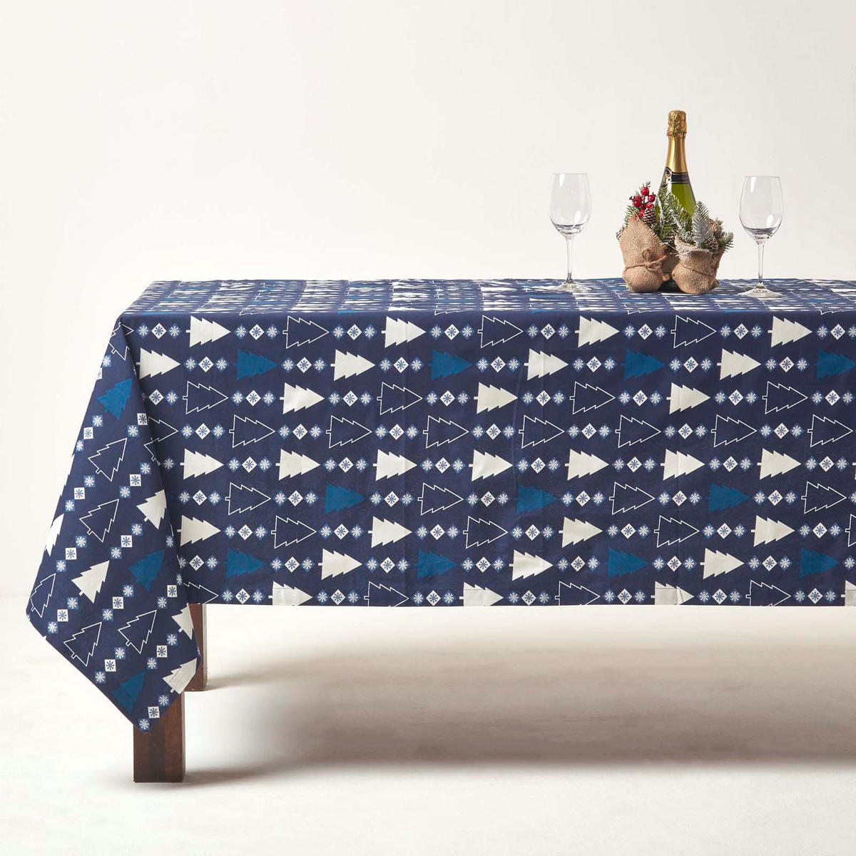 WEIHNACHTSTISCHDECKE Winterland blau, 178 cm rund, 100% Baumwolle - Blau, Textil (178/178cm) - Homescapes