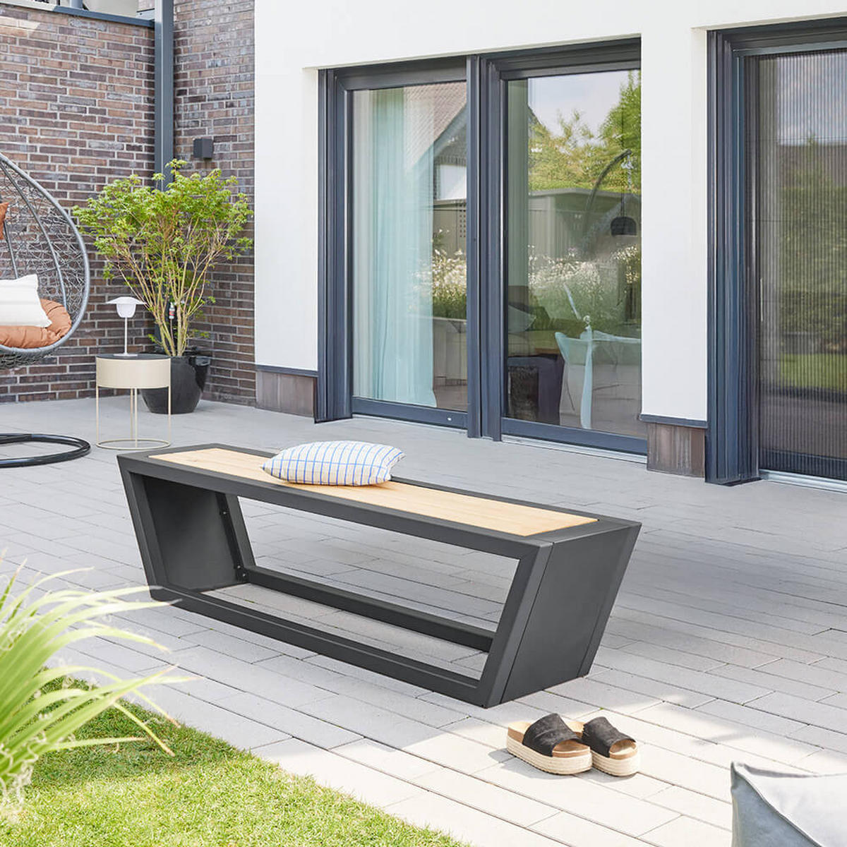 SITZGARNITUR KOBON - Farbe: Anthrazit, Ausführung: 2 x Bank + 1 x Tisch - Anthrazit/Braun, Holz/Metall - Home Deluxe