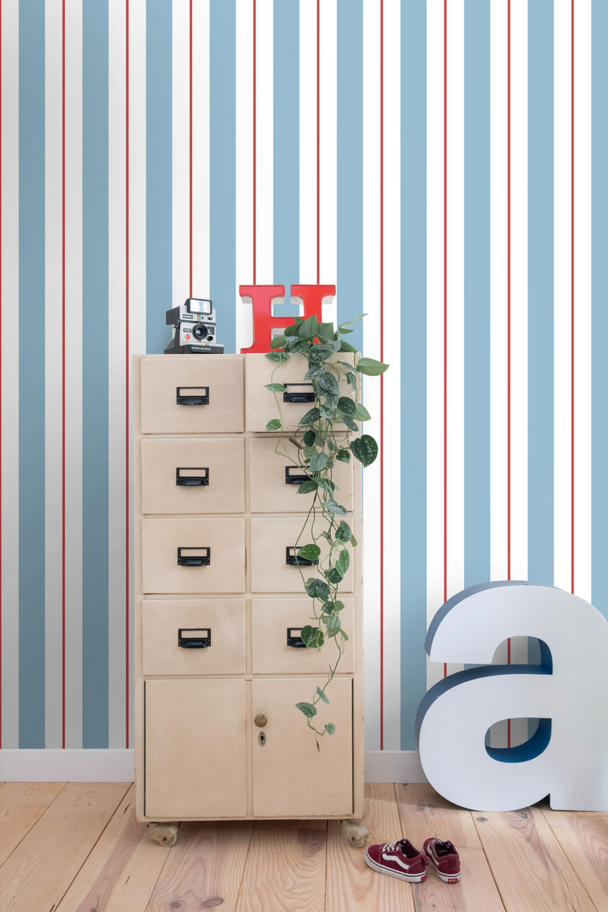 TAPETE Streifen 0.53 x 10.05 m - Blau, Papier (53/1000cm) - ESTAhome