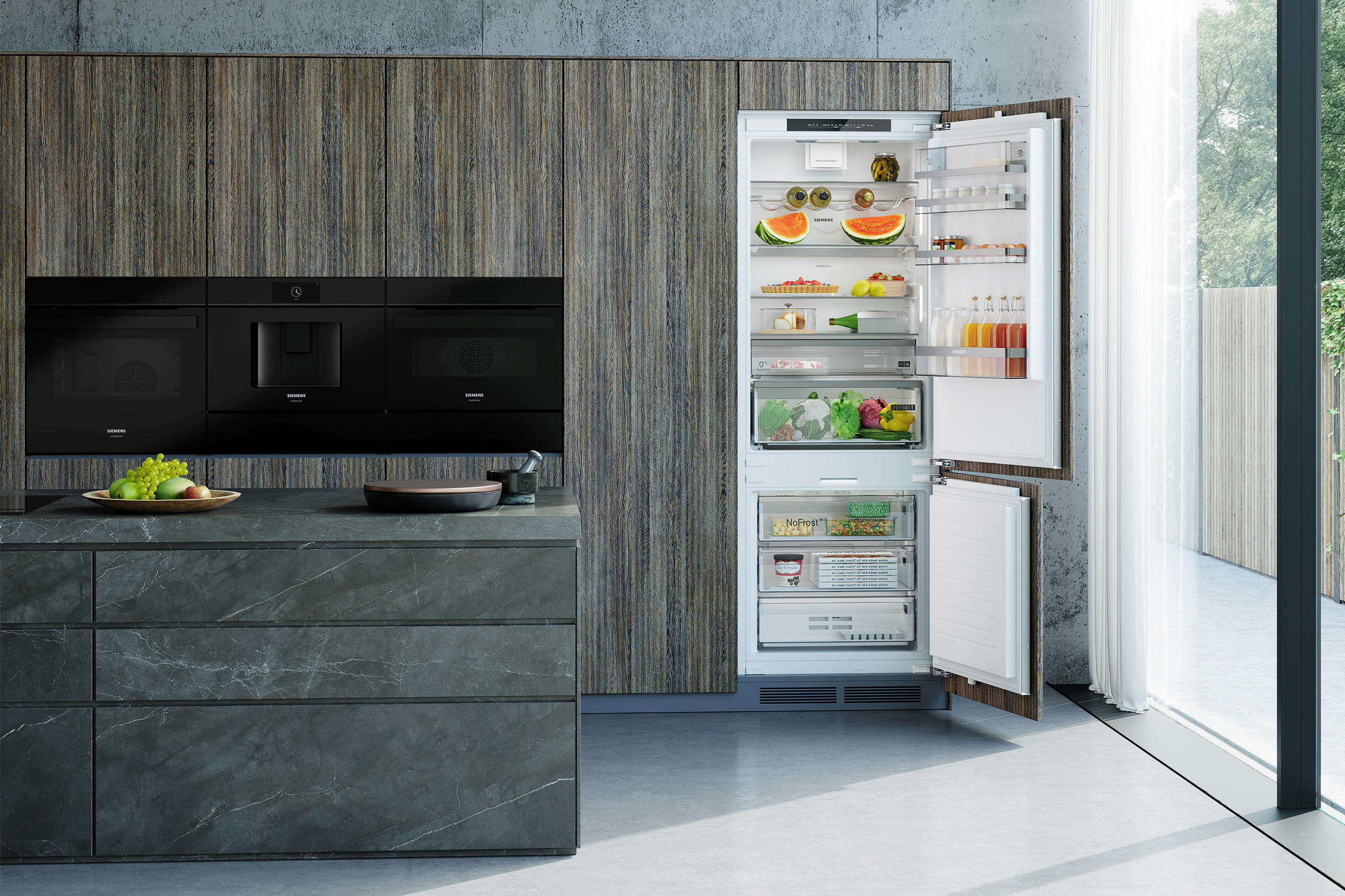 XXL Kühlschrank von SIEMENS, Moderne Küche, Holz- und Steinoptik in der Küche