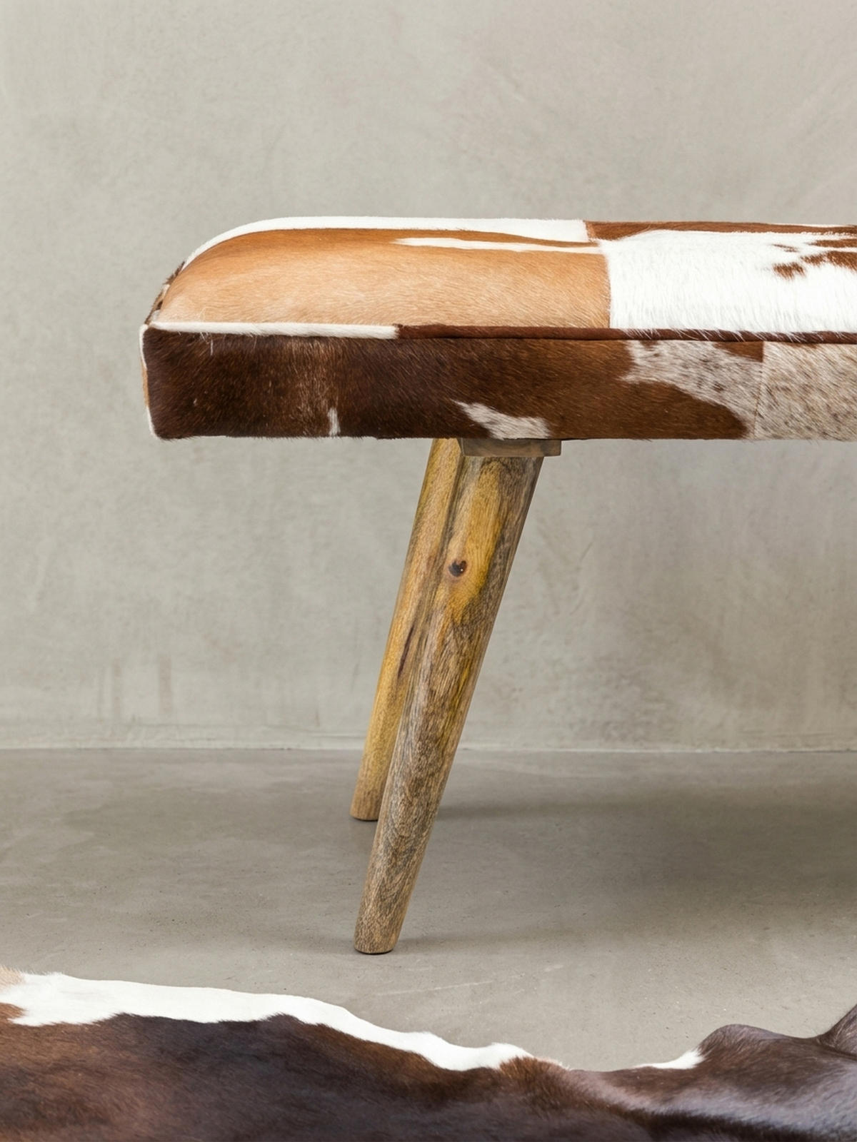SITZBANK – Ziegenfell/Leder, Landhausstil, Mango Holz, 220 kg Belastbarkeit - Braun, Mangoholz/Leder (120/52/40cm) - KADIMA DESIGN
