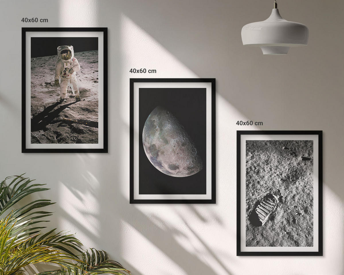 BILDER SET 3er Set - 40x60 cm Schwarzer Rahmen - Astronautenfoto vom Mond - Schwarz, Kunststoff (40/60cm) - TULUP