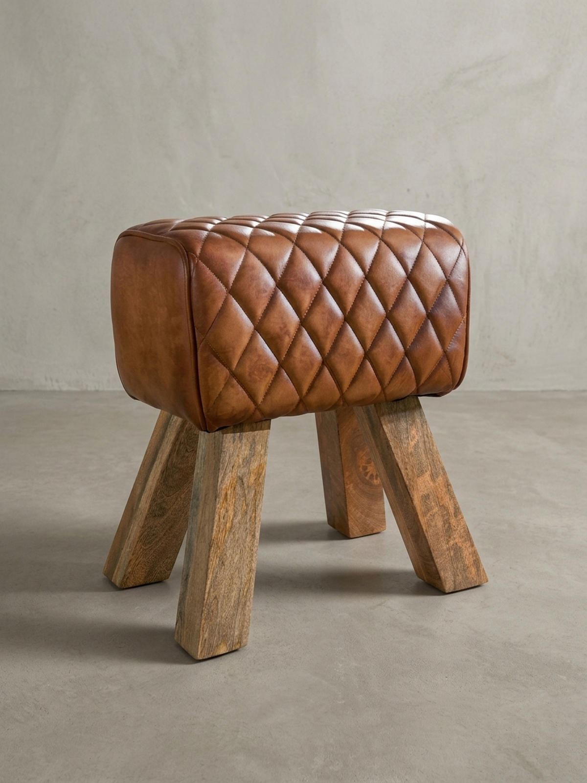 SITZHOCKER – Echtleder, Rautenmuster, robust - Braun, Mangoholz/Leder (40/48/27cm) - KADIMA DESIGN