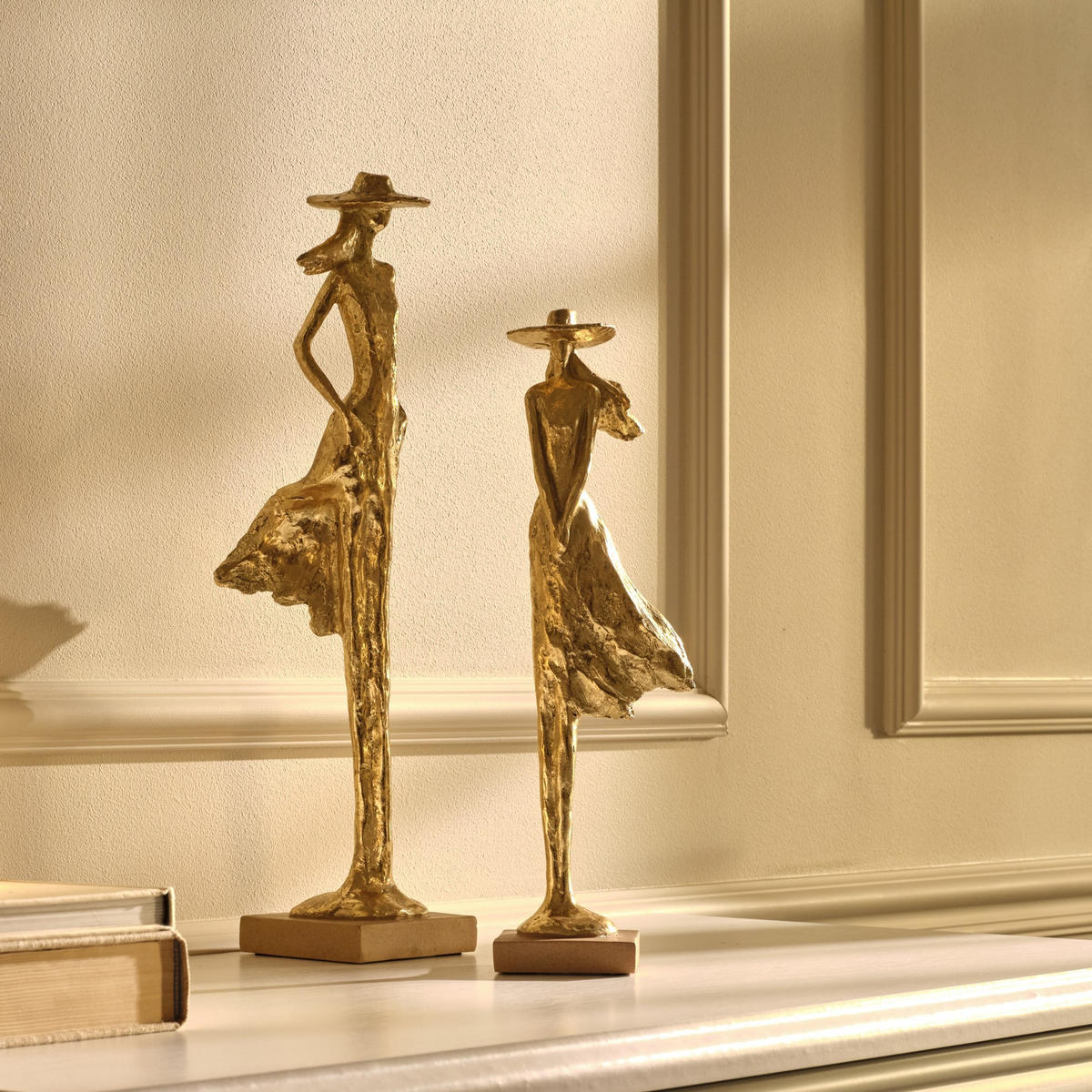 DEKOFIGUR Matres - Goldfarben, Kunststoff (11/45/10cm) - home&you