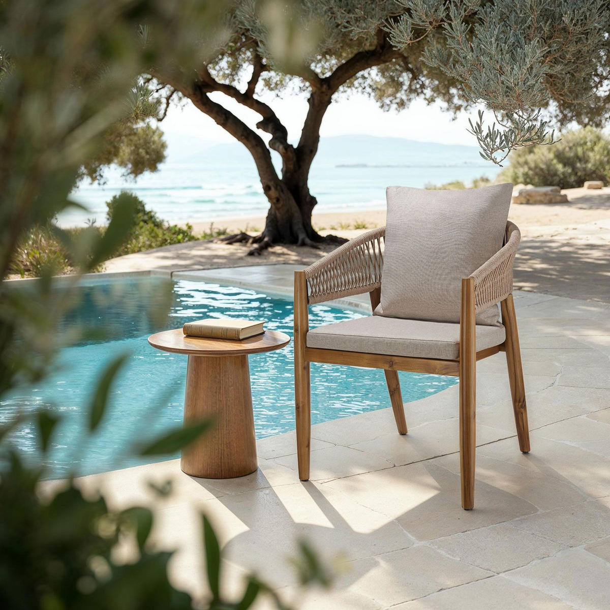 GARTENSTUHL Manacor,höhenverstellbare Kunststofffüße,Sand - Sandfarben/Braun, Holz (59/76.5/58cm) - tectake