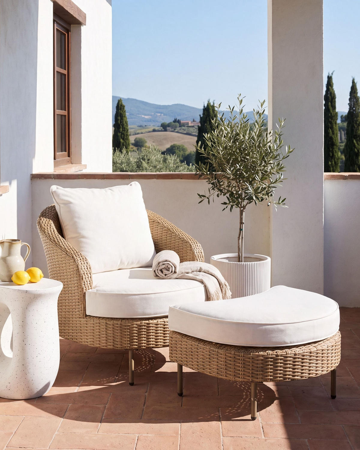 GARTENSESSEL mit Ottomane Polyrattan Beige Arcille - Beige, Kunststoff (80/80/93cm) - Beliani