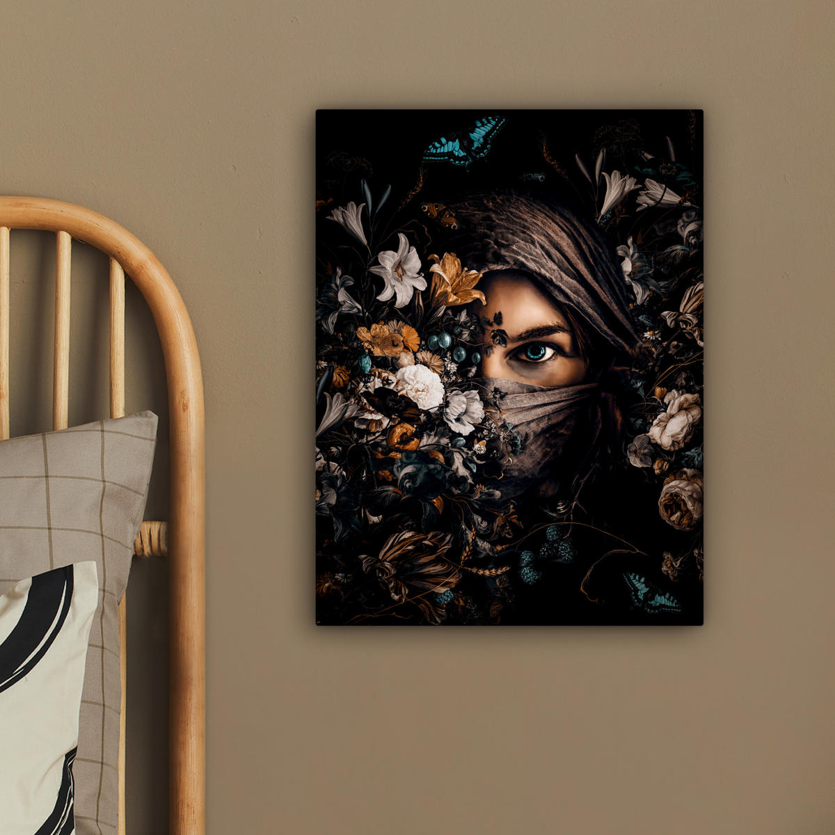 LEINWANDBILD Frau - Luxus - Blumen - Schmetterling - Porträt 30x40 cm - Schwarz, Textil (30/40cm) - MuchoWow