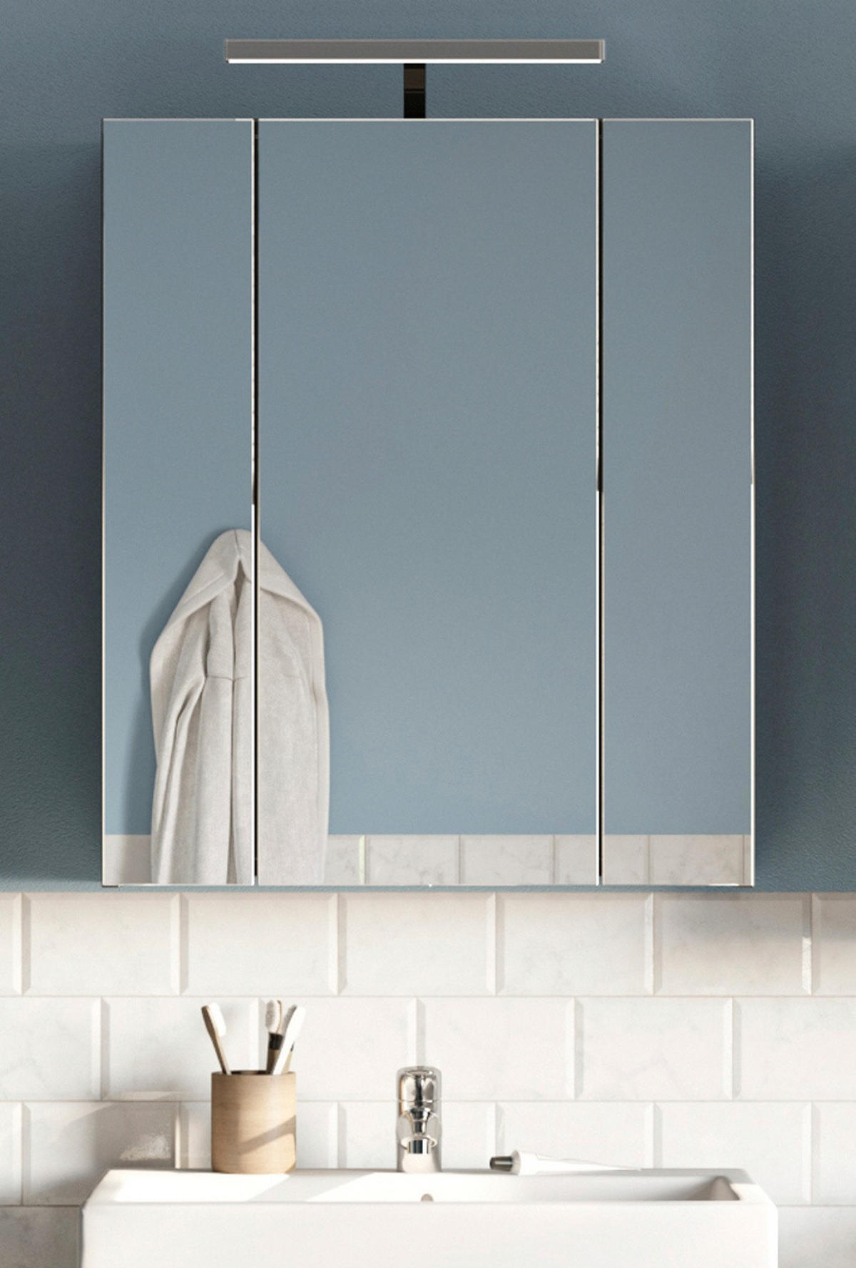 SPIEGELSCHRANK in schwarz 60 cm 3-türig - Schwarz, Holzwerkstoff (60/70/18cm) - Inn.Furn