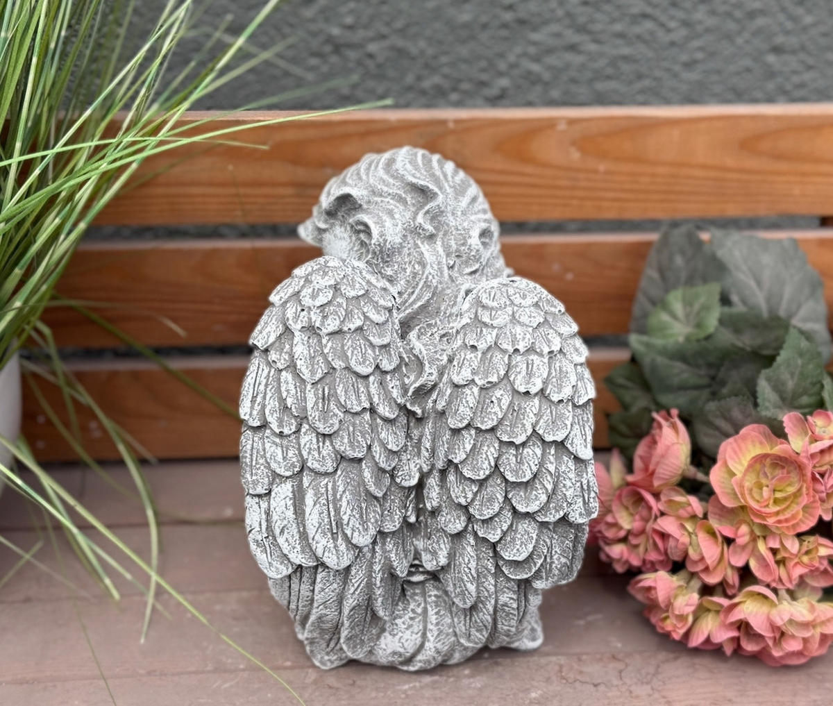 STEINFIGUR Engel Mädchen sitzend groß frostfest wetterfest aus massivem Steinguss - Grau, Stein (17/23/20cm) - stoneandstyle