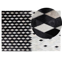 KURZFLOR-TEPPICH Maldan 200/140 cm - Schwarz, Fell (140/200cm) - Beliani