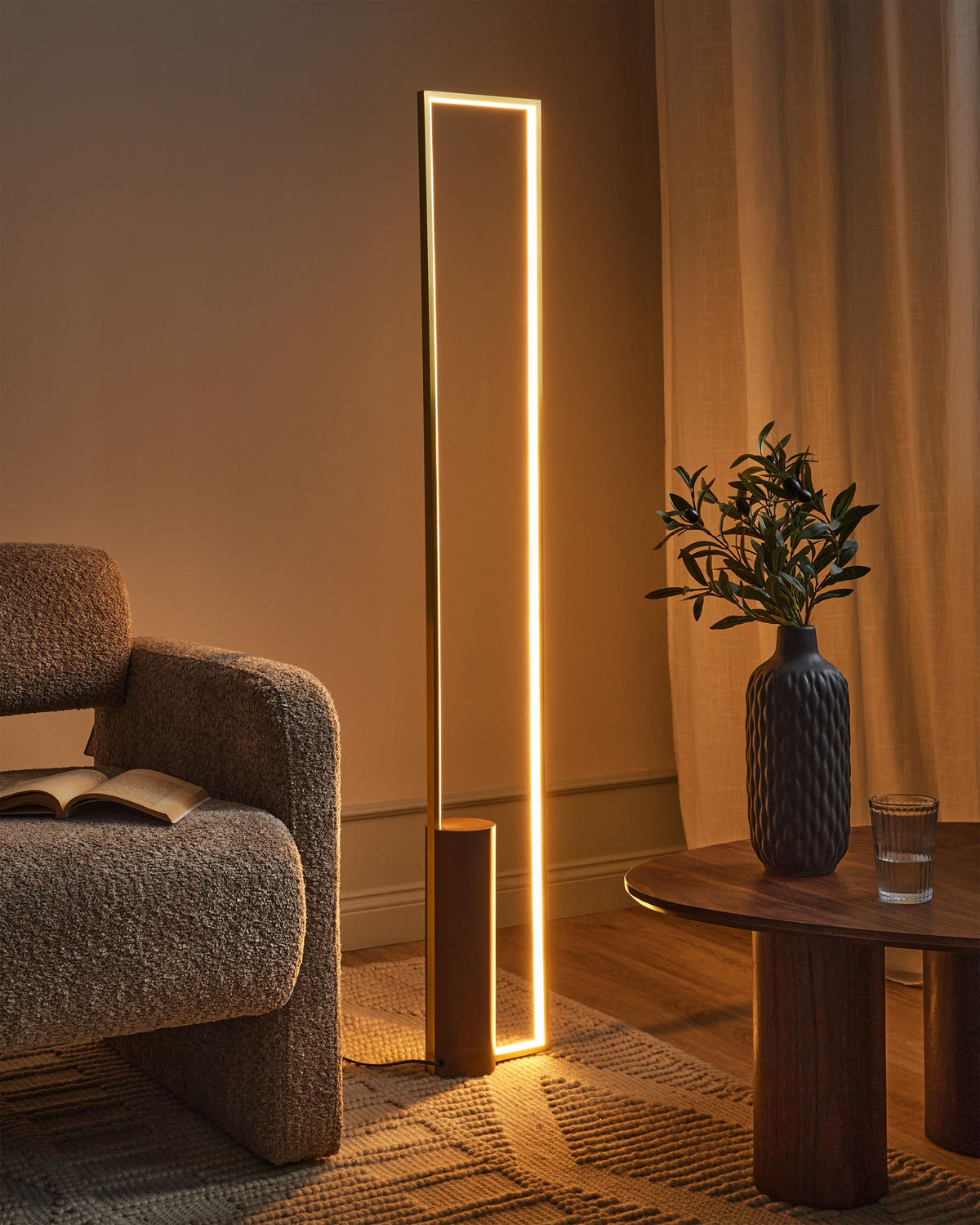 LED-STEHLAMPE Gold/Braun Patricio - Goldfarben/Braun, Metall (10/20/140cm) - Beliani
